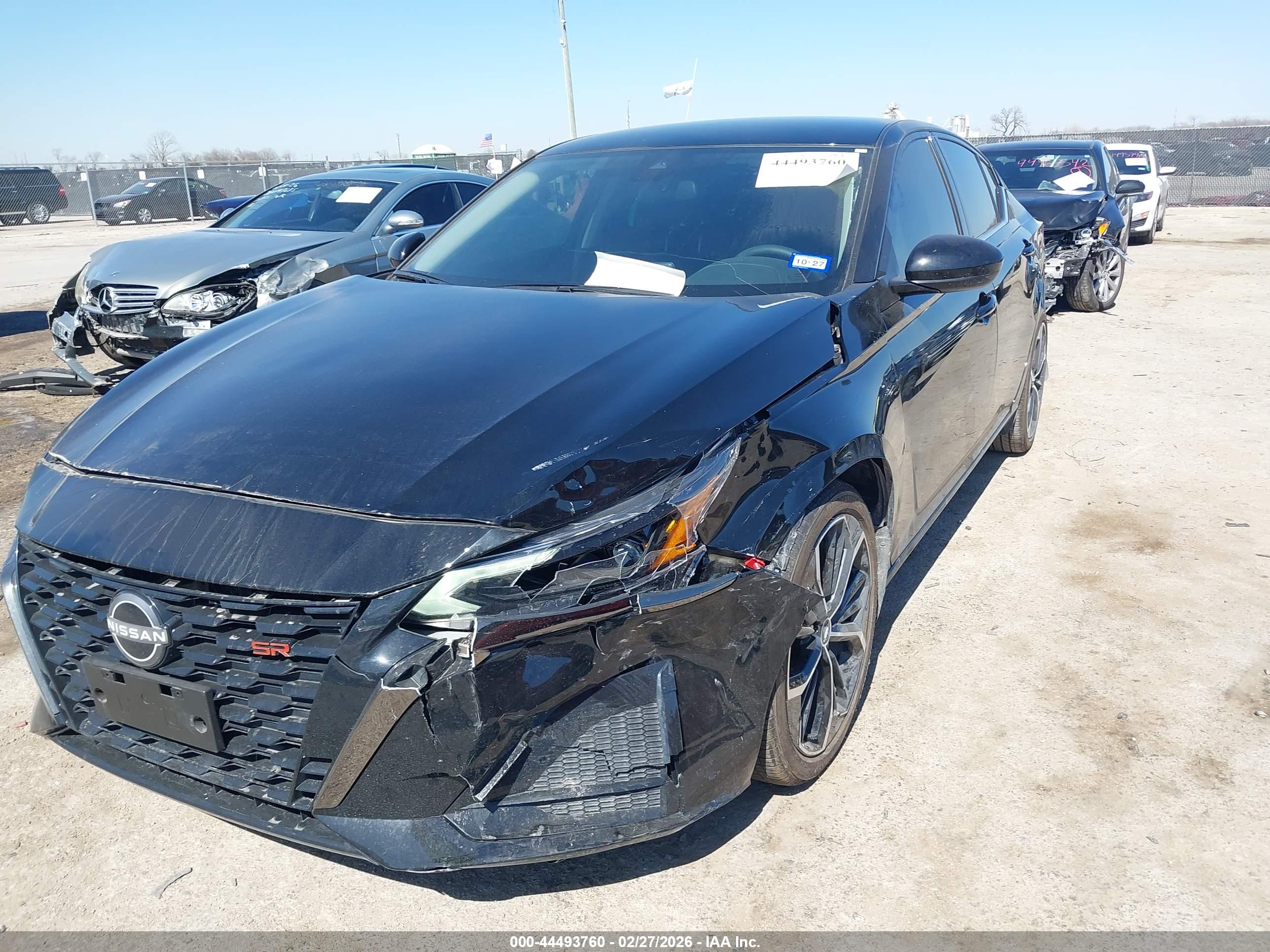 NISSAN ALTIMA image 2