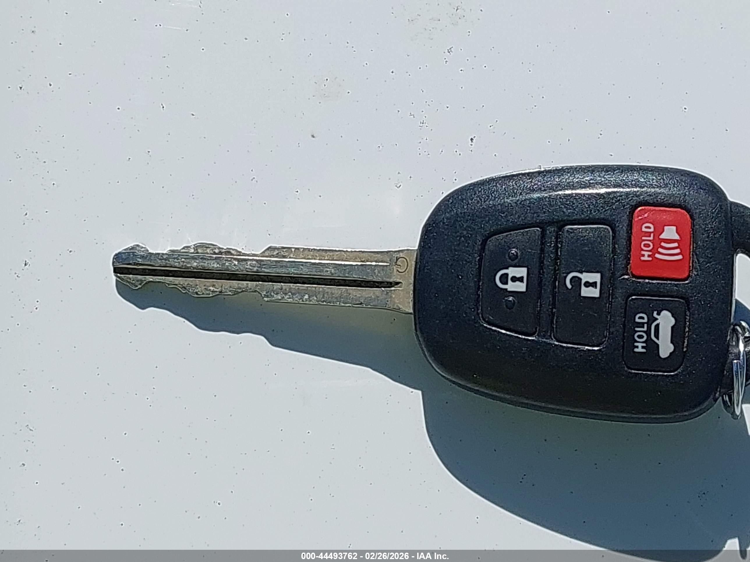 TOYOTA CAMRY image 11