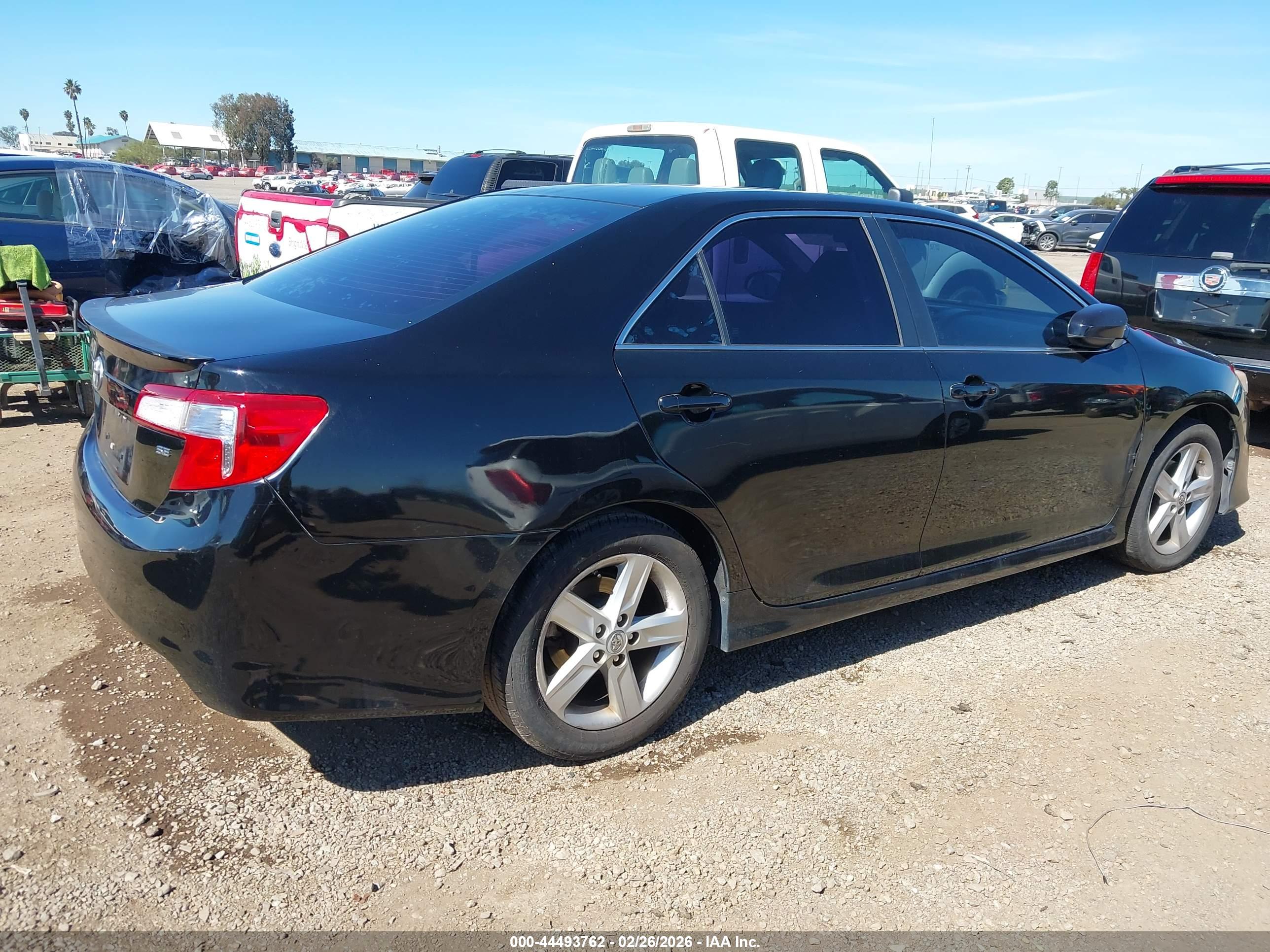 TOYOTA CAMRY image 4