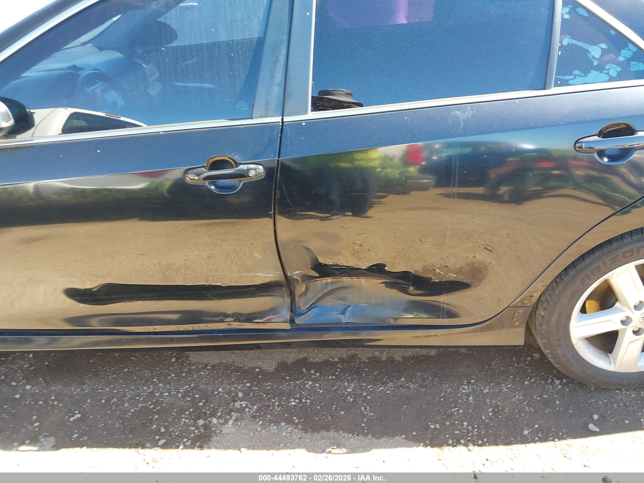 TOYOTA CAMRY image 6