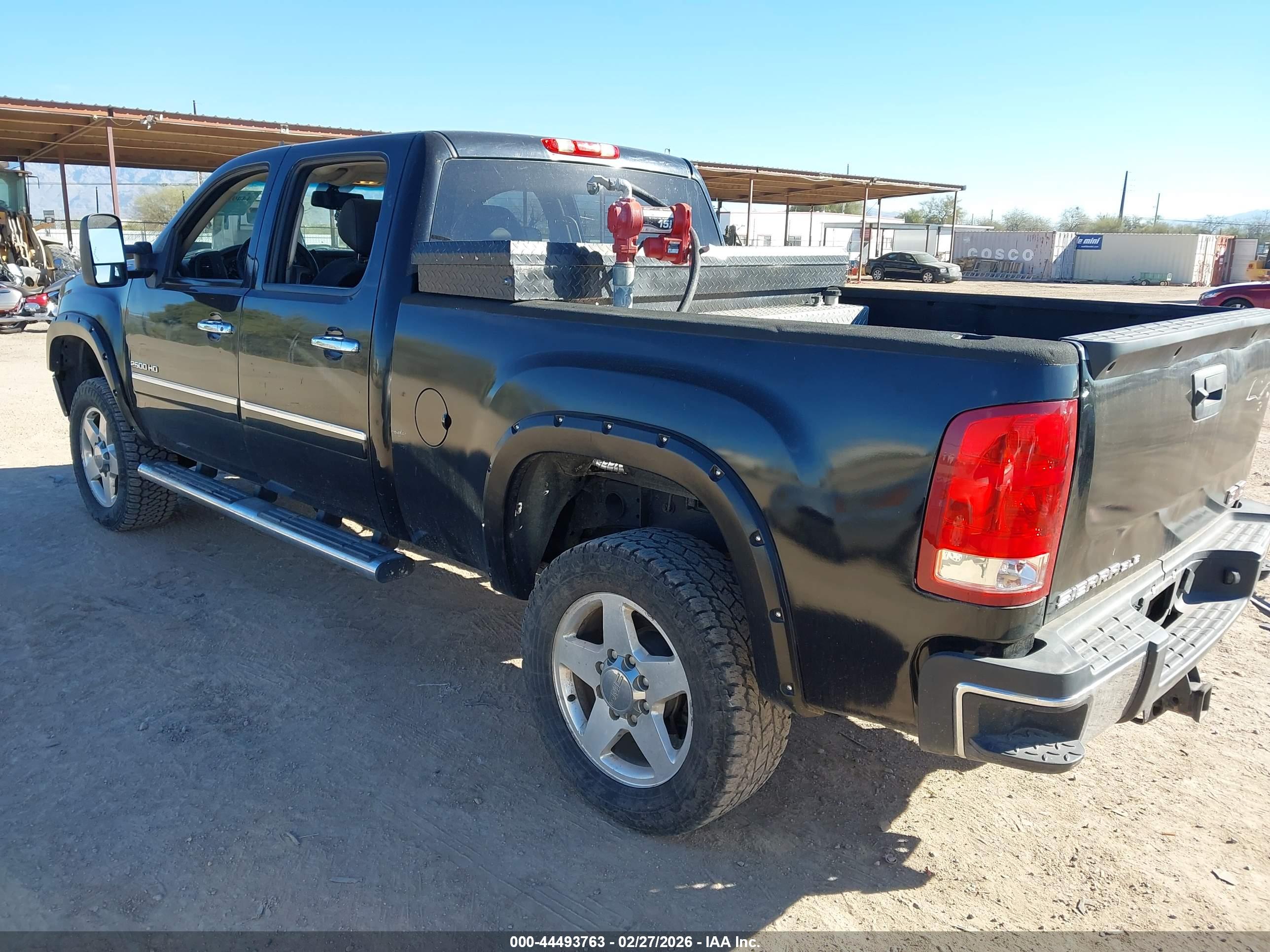 GMC SIERRA image 3