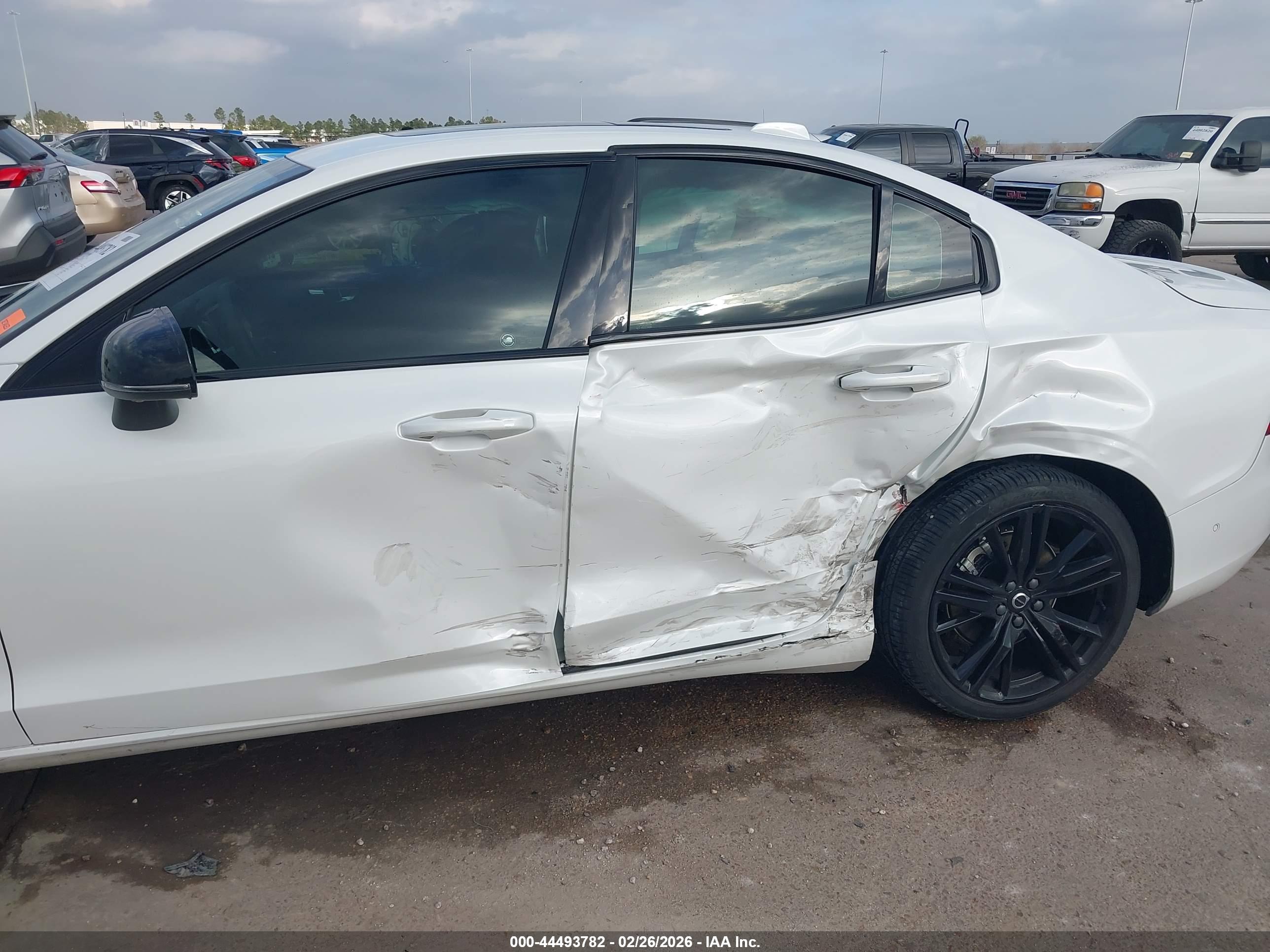 VOLVO S60 image 6