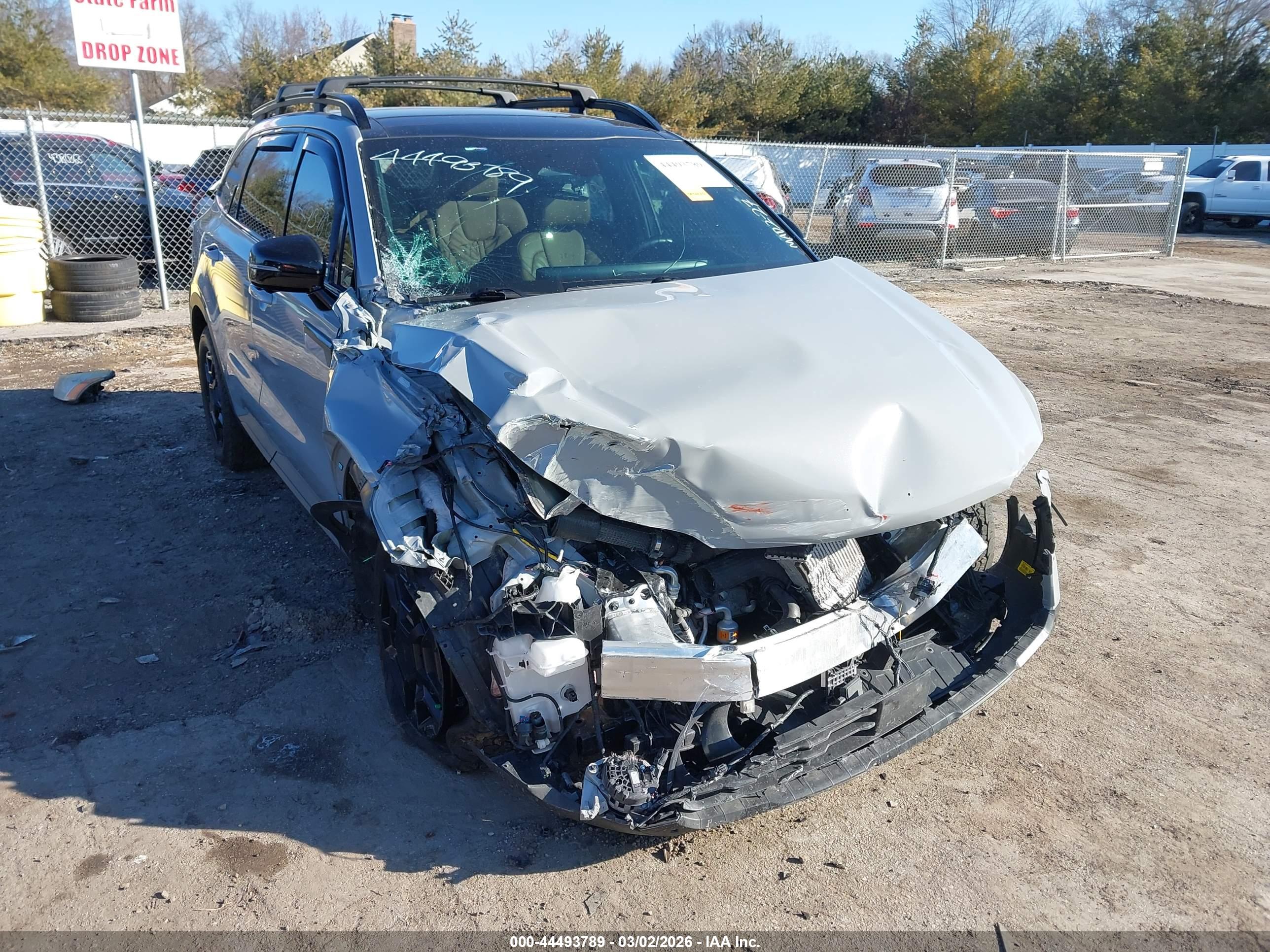 KIA SORENTO image 6