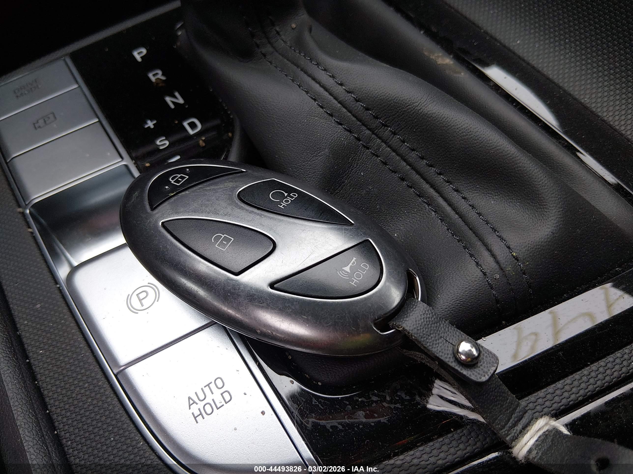 HYUNDAI ELANTRA image 11
