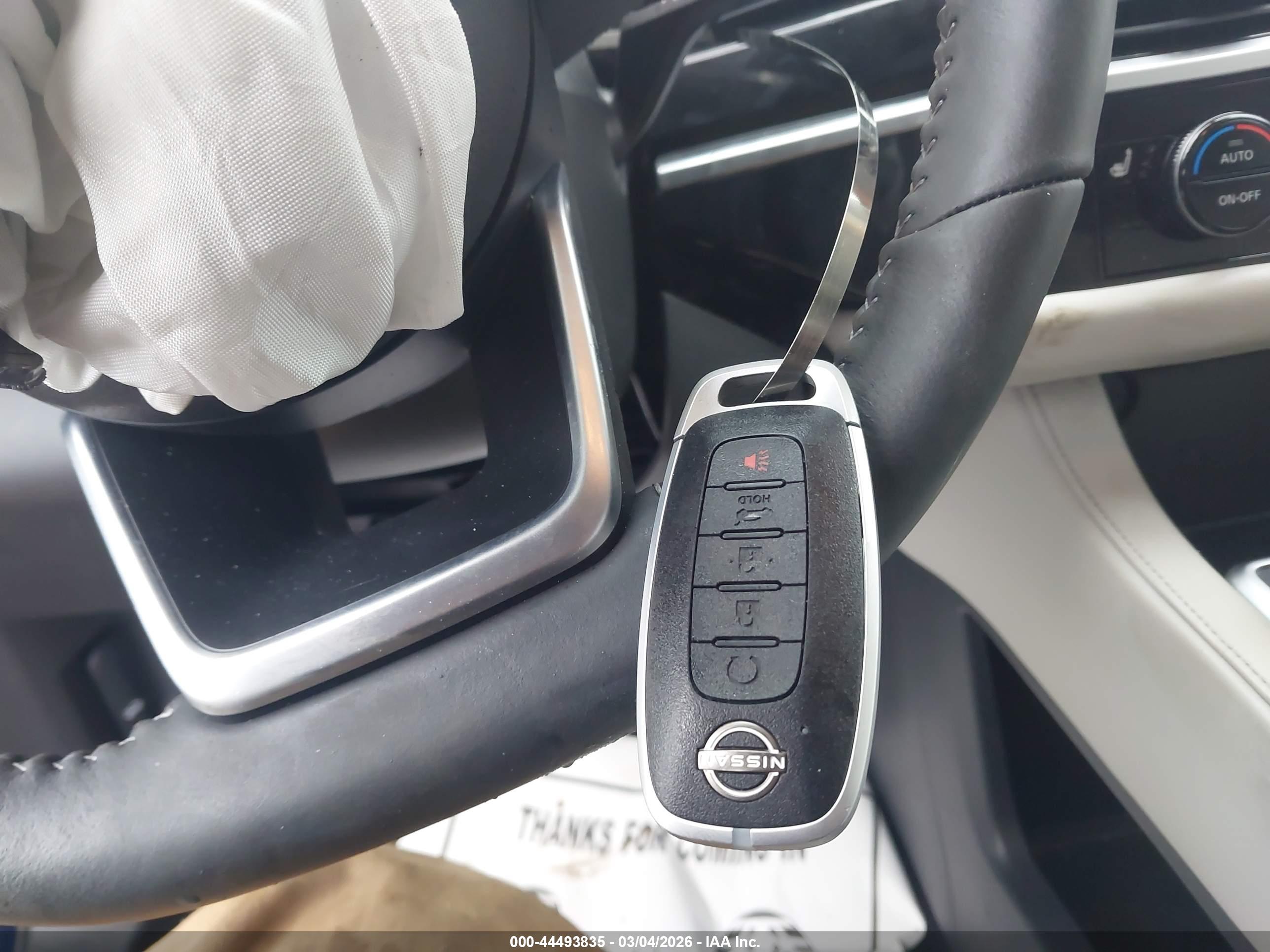 NISSAN PATHFINDER image 11