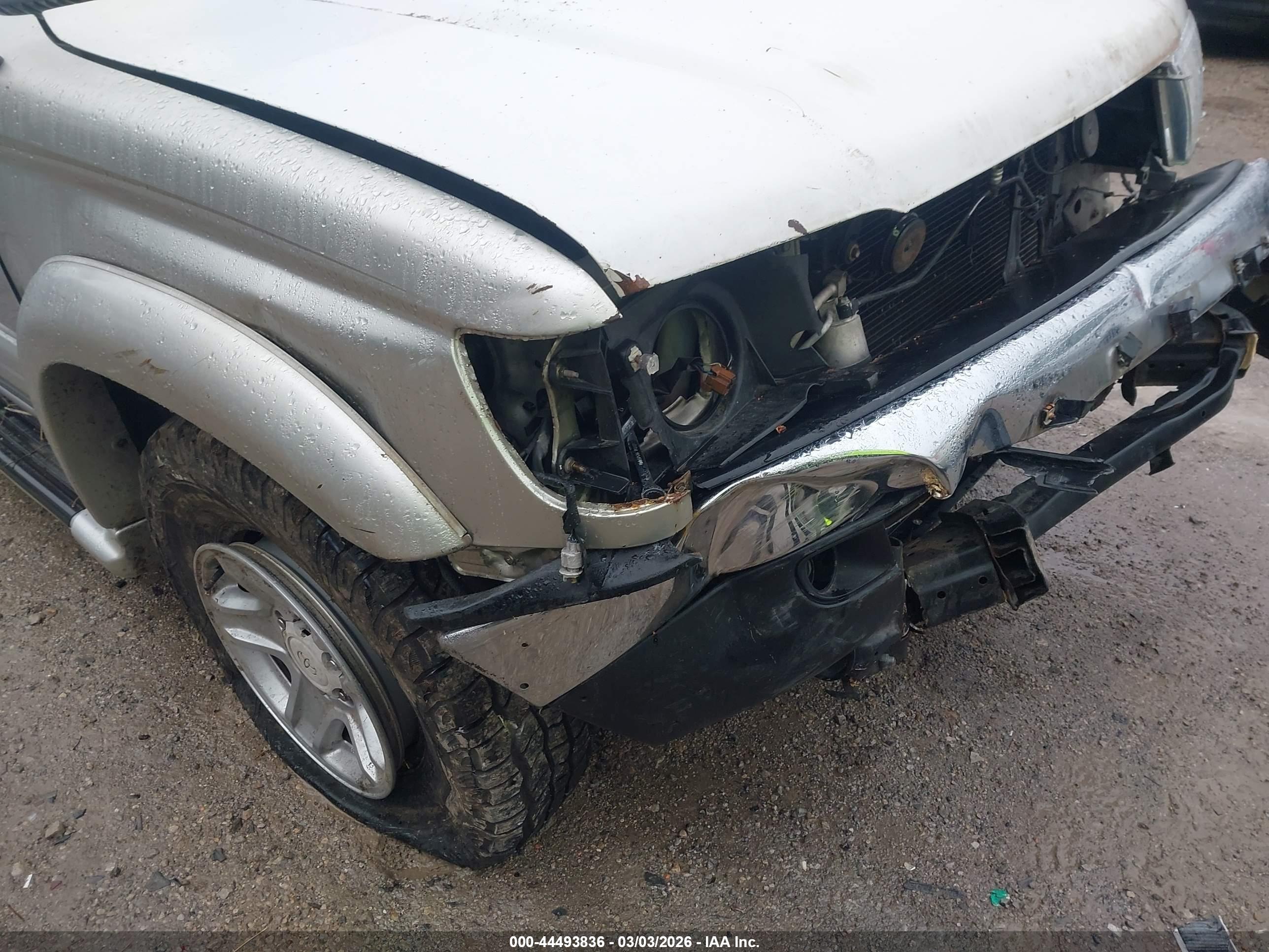 TOYOTA 4RUNNER image 6