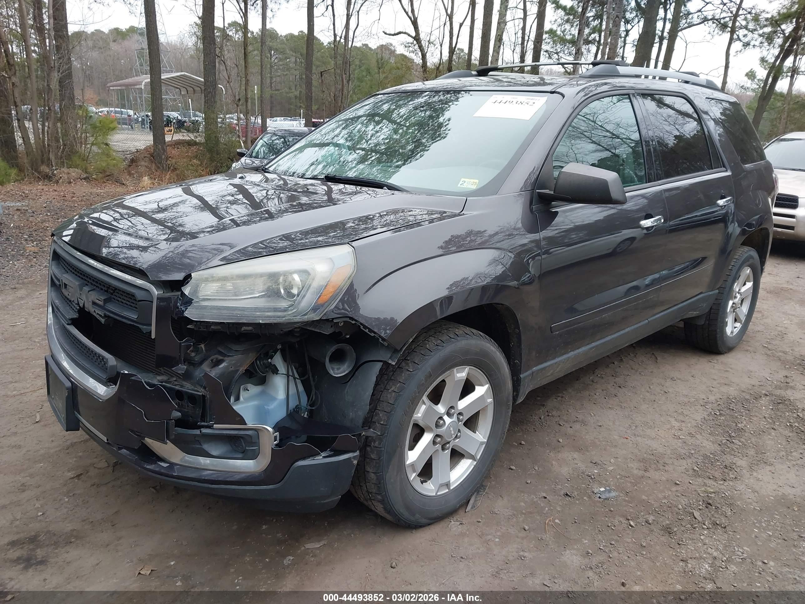 GMC ACADIA image 2
