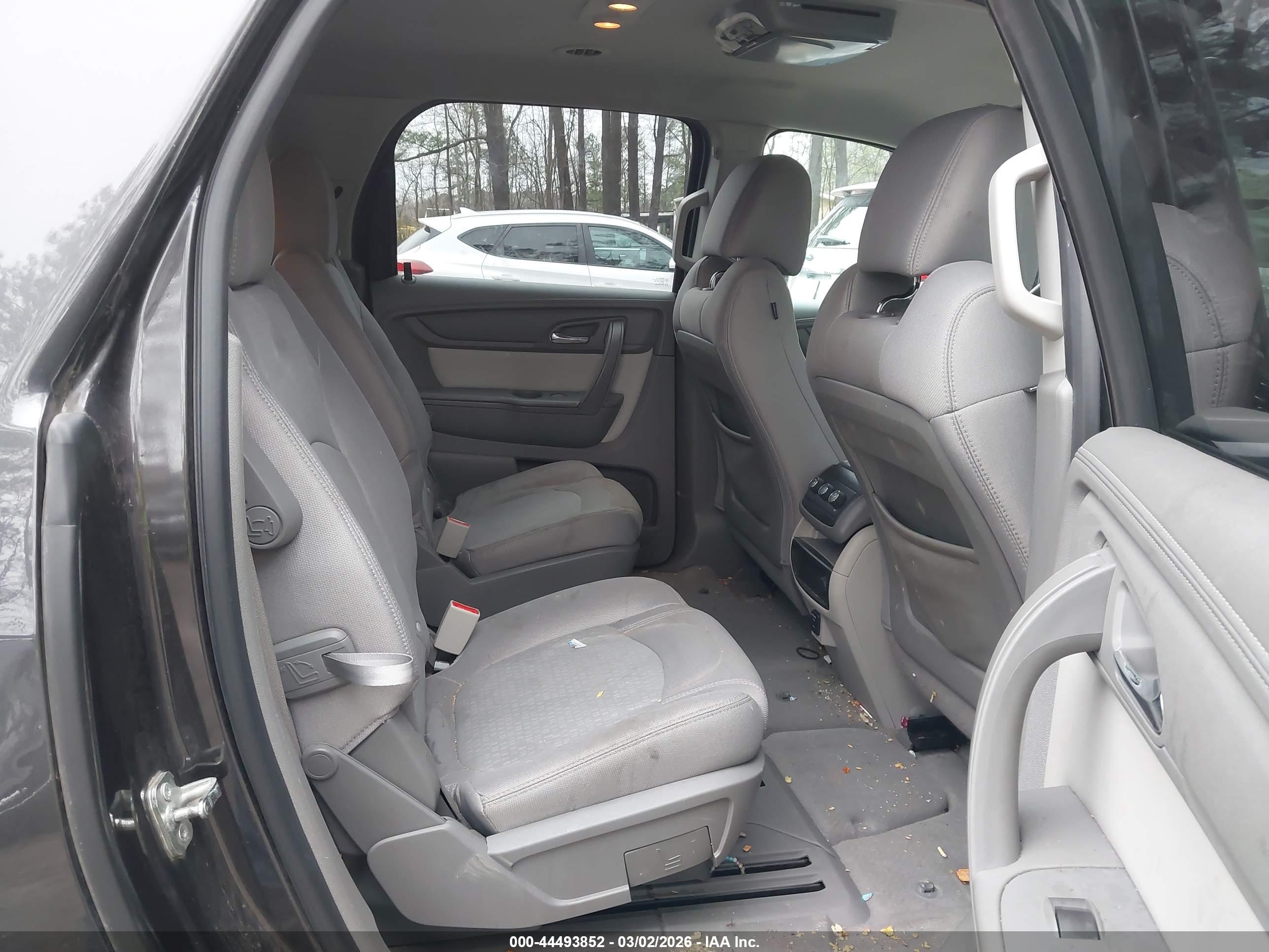 GMC ACADIA image 8