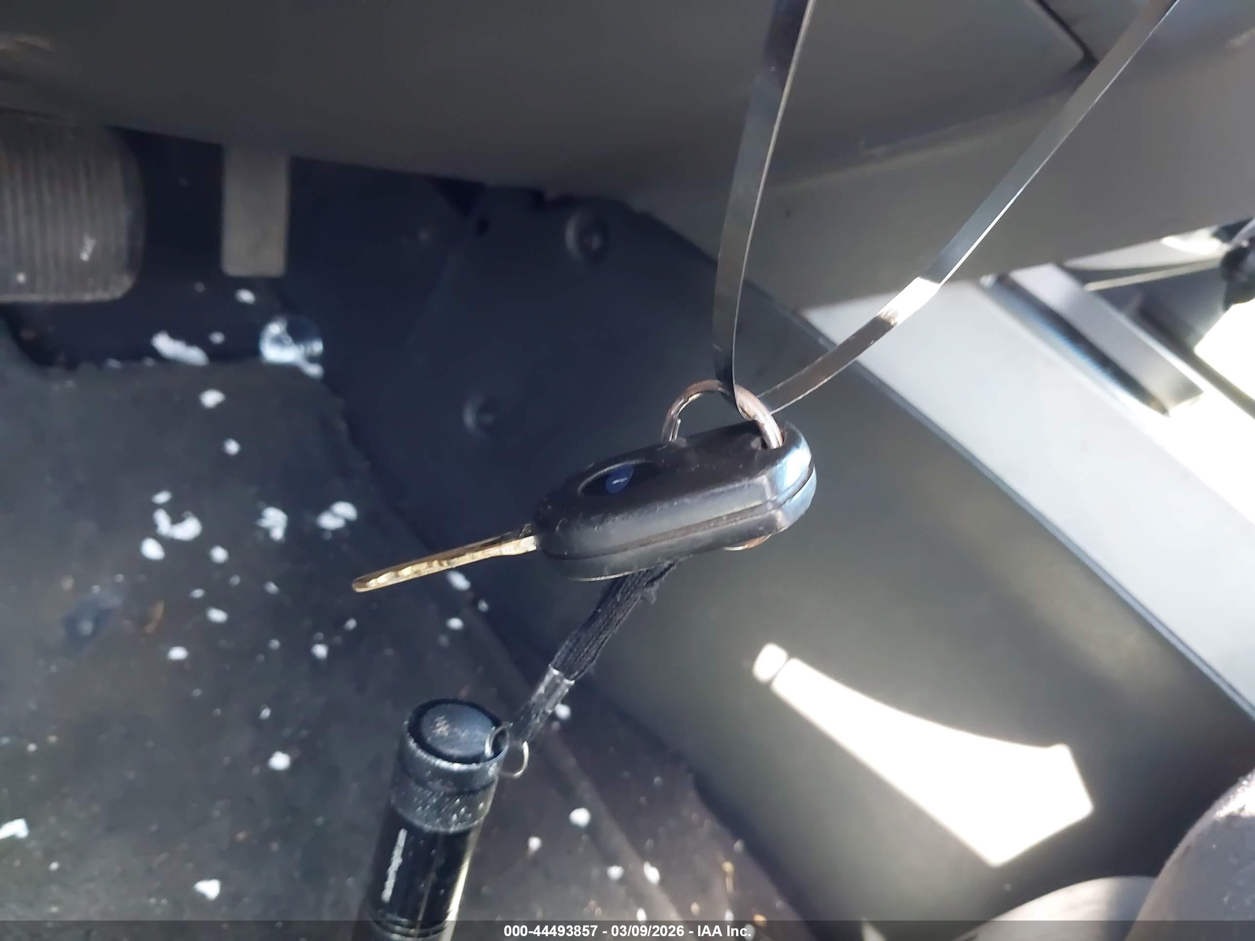 FORD ESCAPE image 11