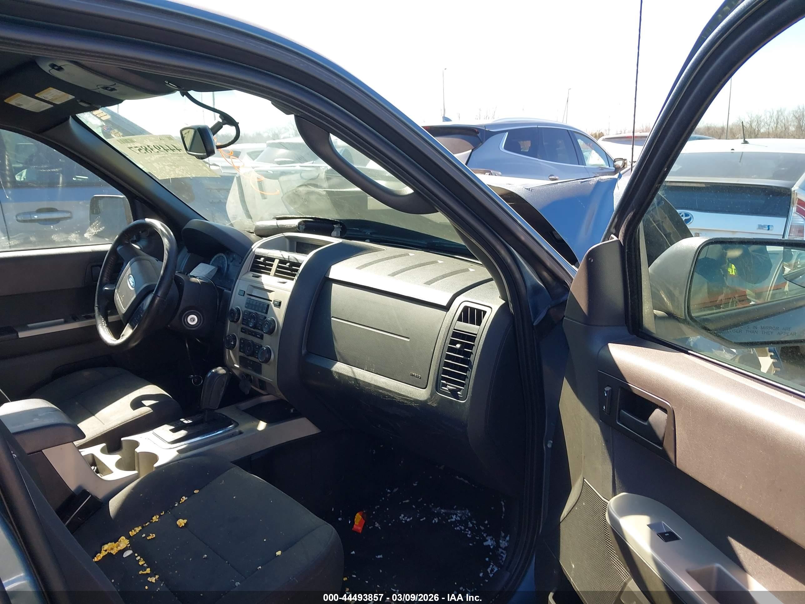 FORD ESCAPE image 5