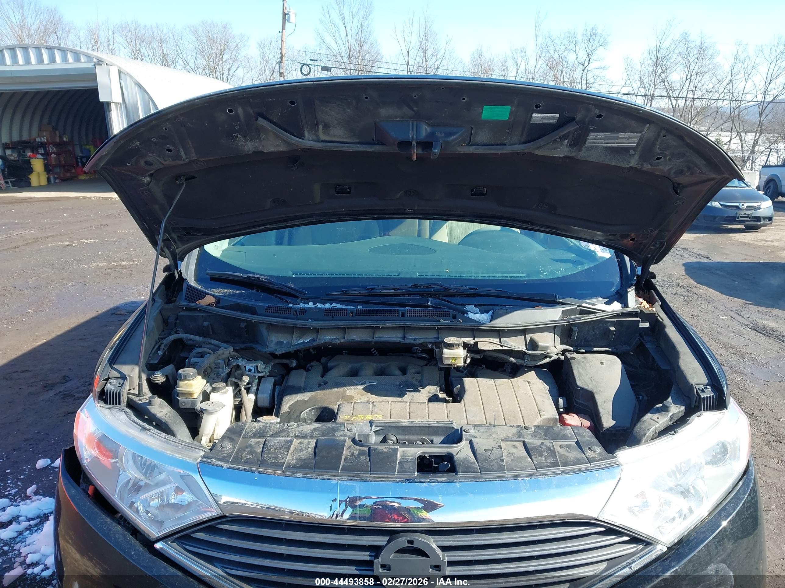 NISSAN QUEST image 10