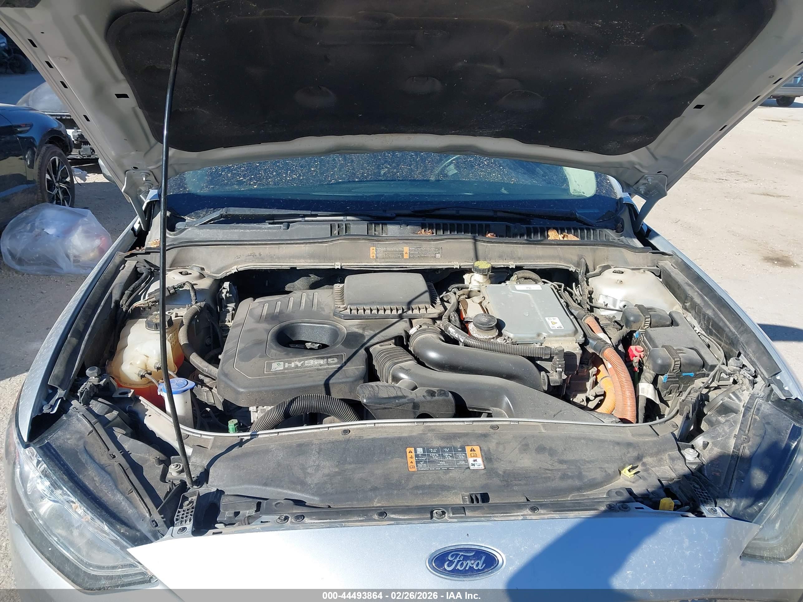 FORD FUSION image 10