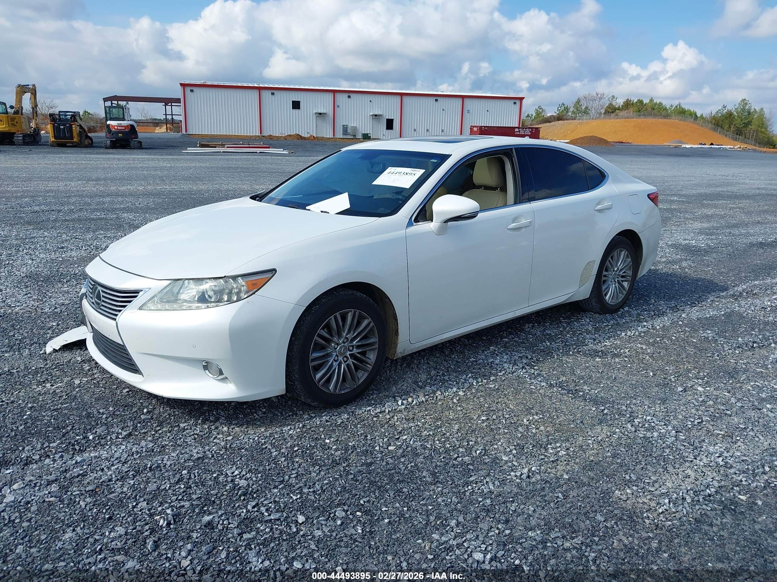 LEXUS ES image 2