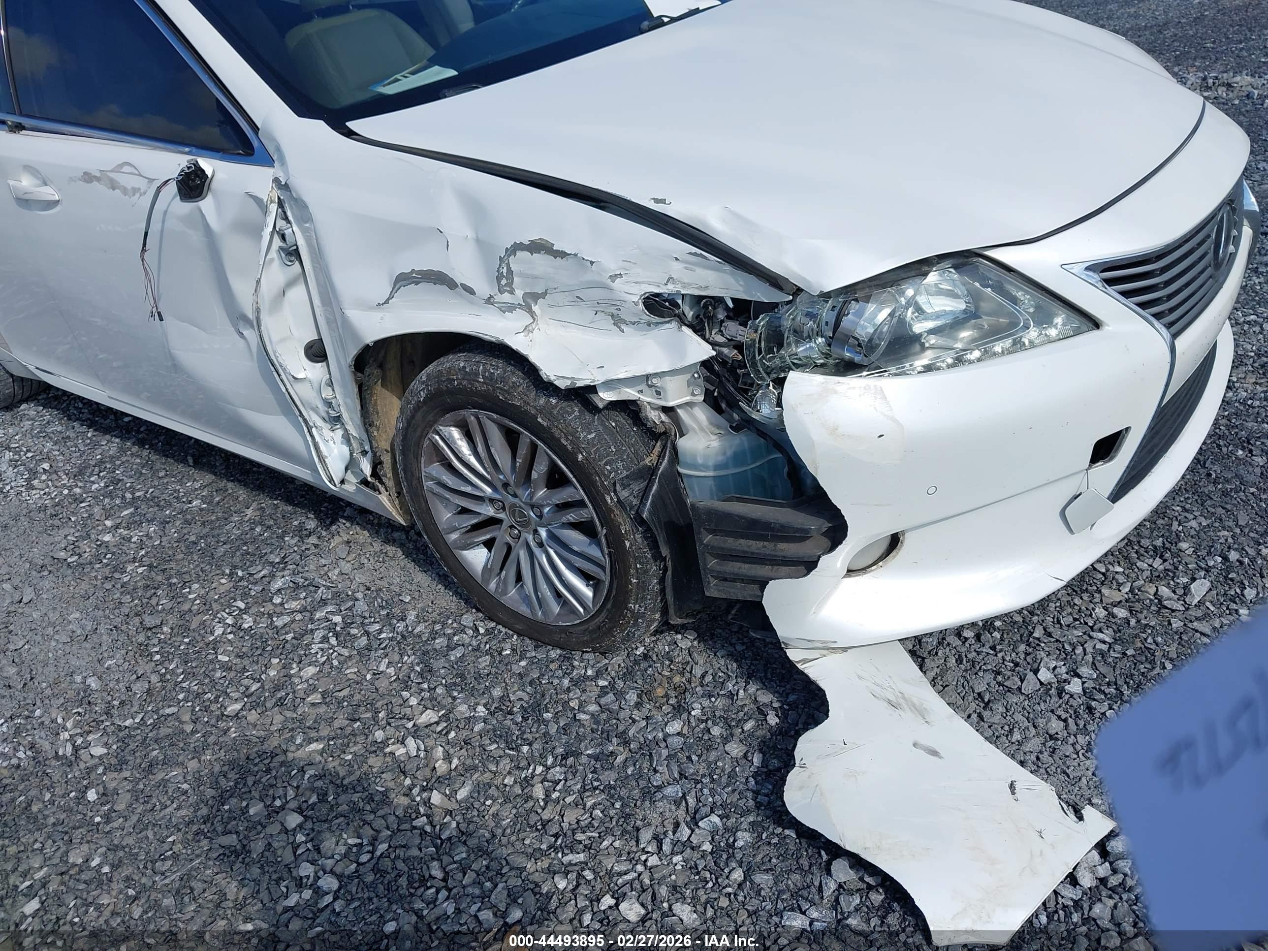 LEXUS ES image 6