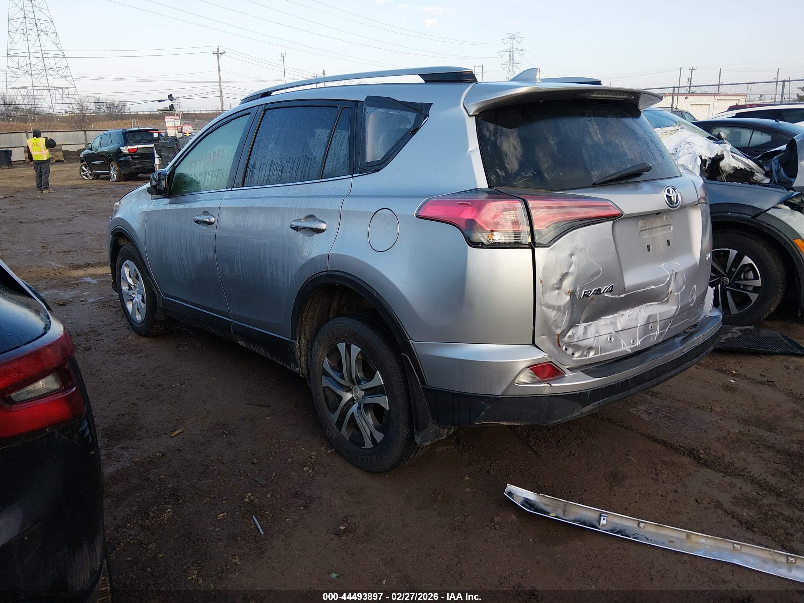 TOYOTA RAV4 image 3