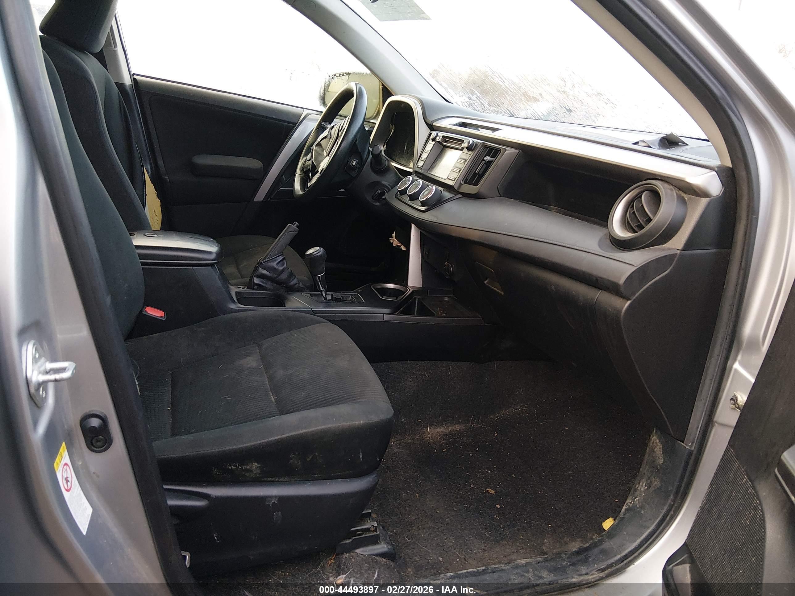 TOYOTA RAV4 image 5