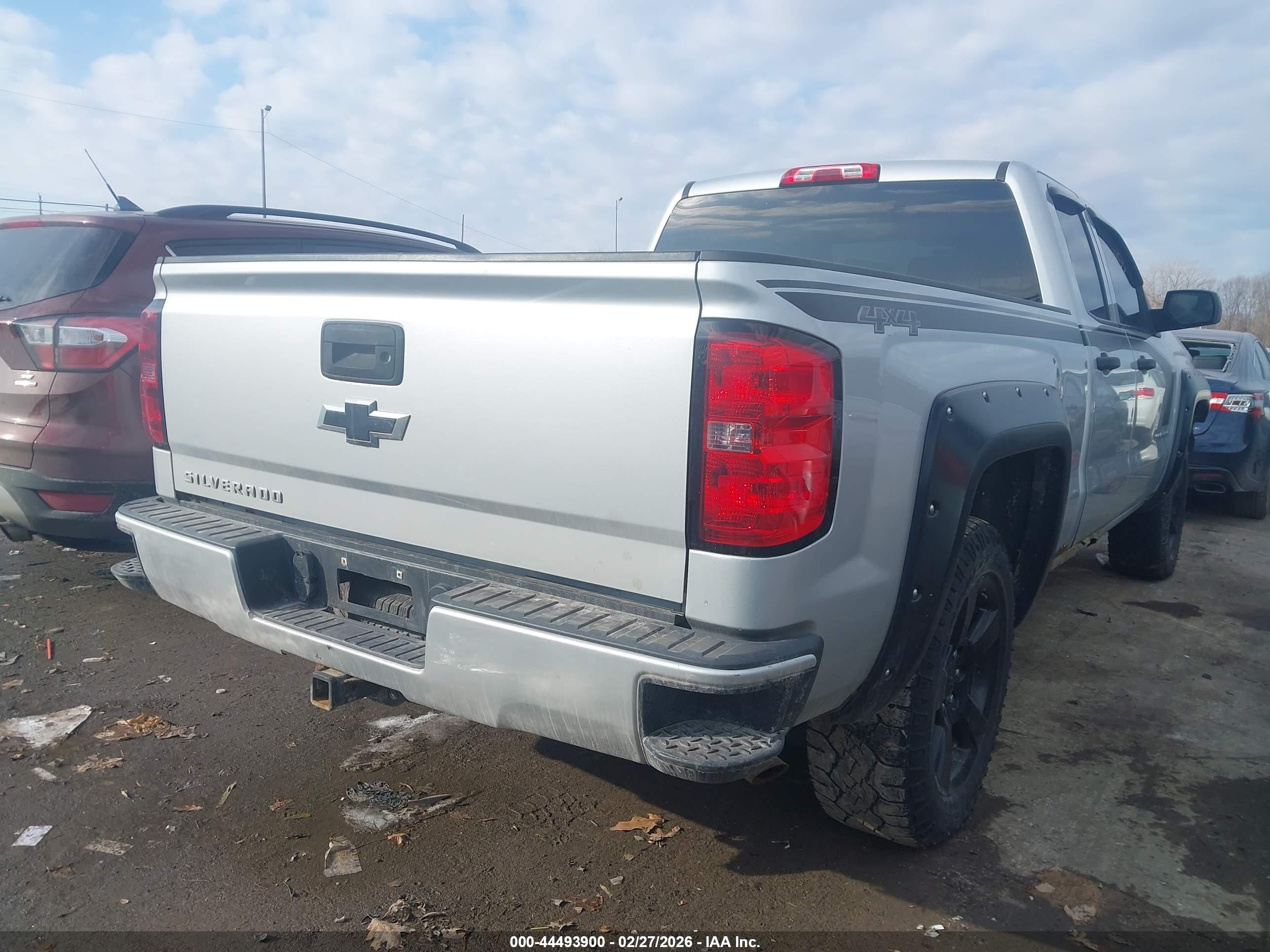 CHEVROLET SILVERADO image 4