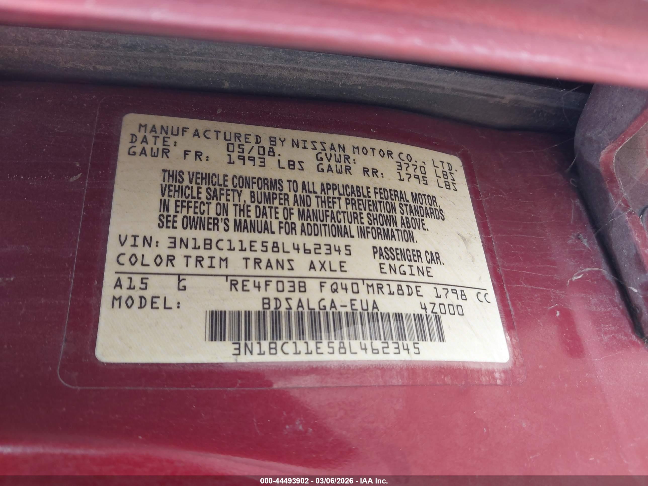 NISSAN VERSA image 9