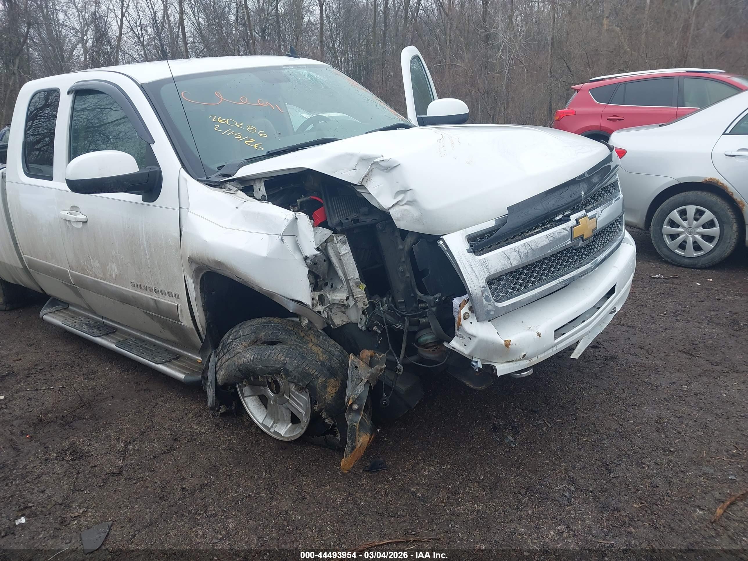 CHEVROLET SILVERADO image 6