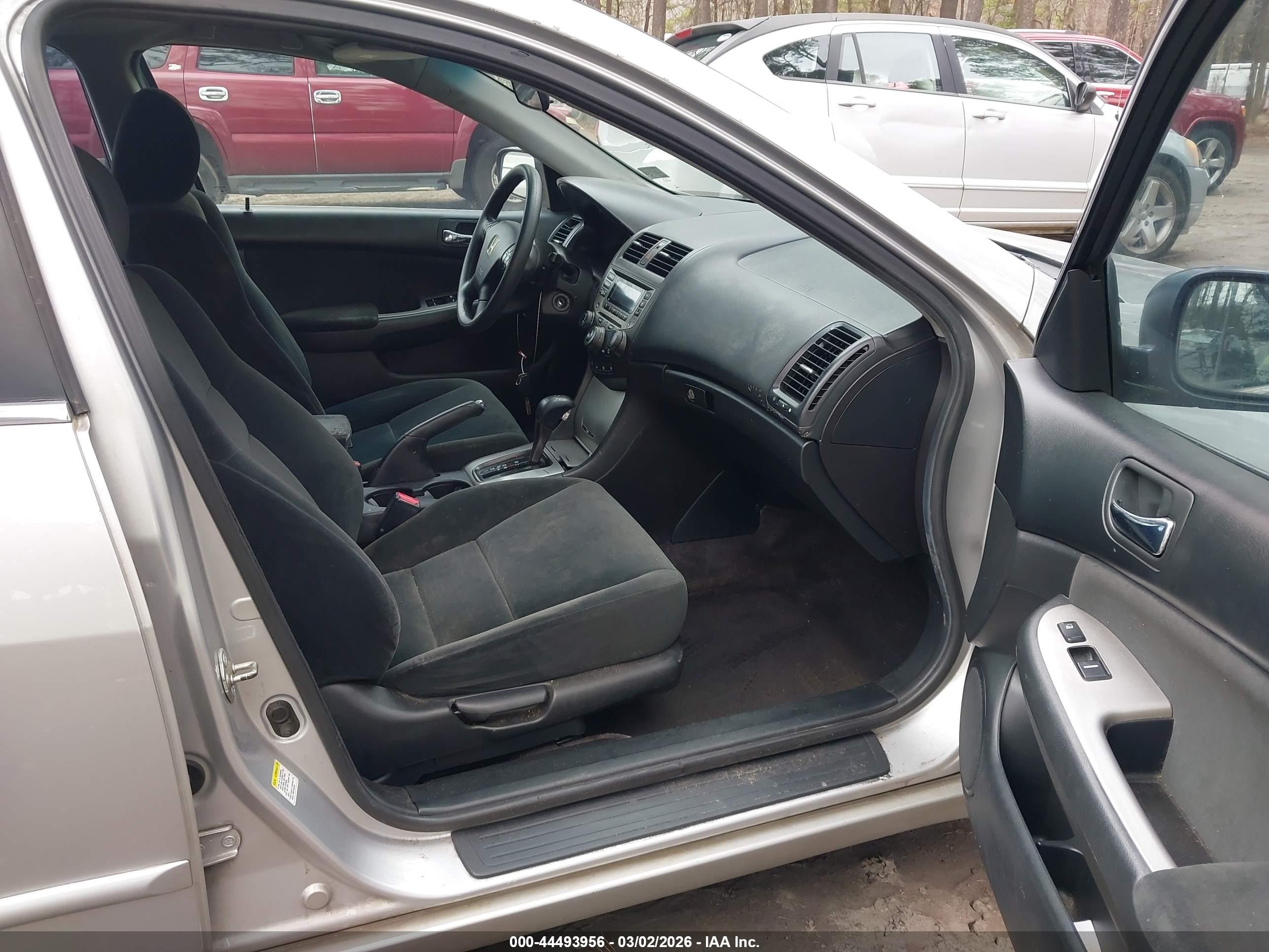 HONDA ACCORD image 5