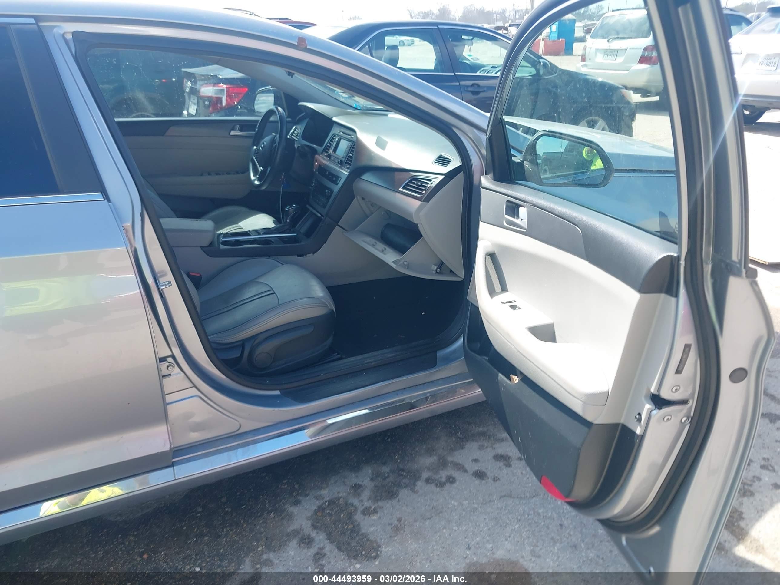 HYUNDAI SONATA image 5