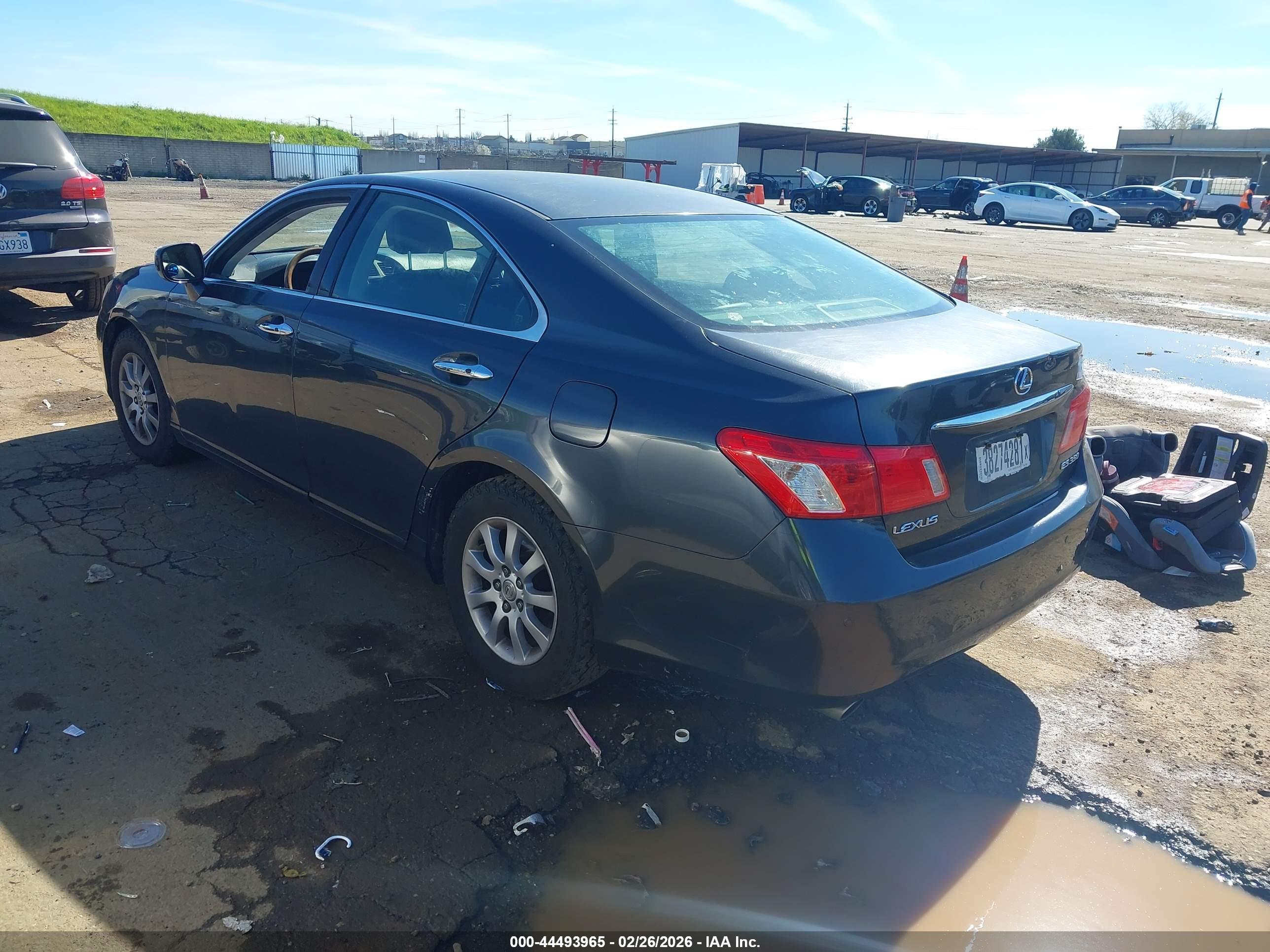 LEXUS ES image 3