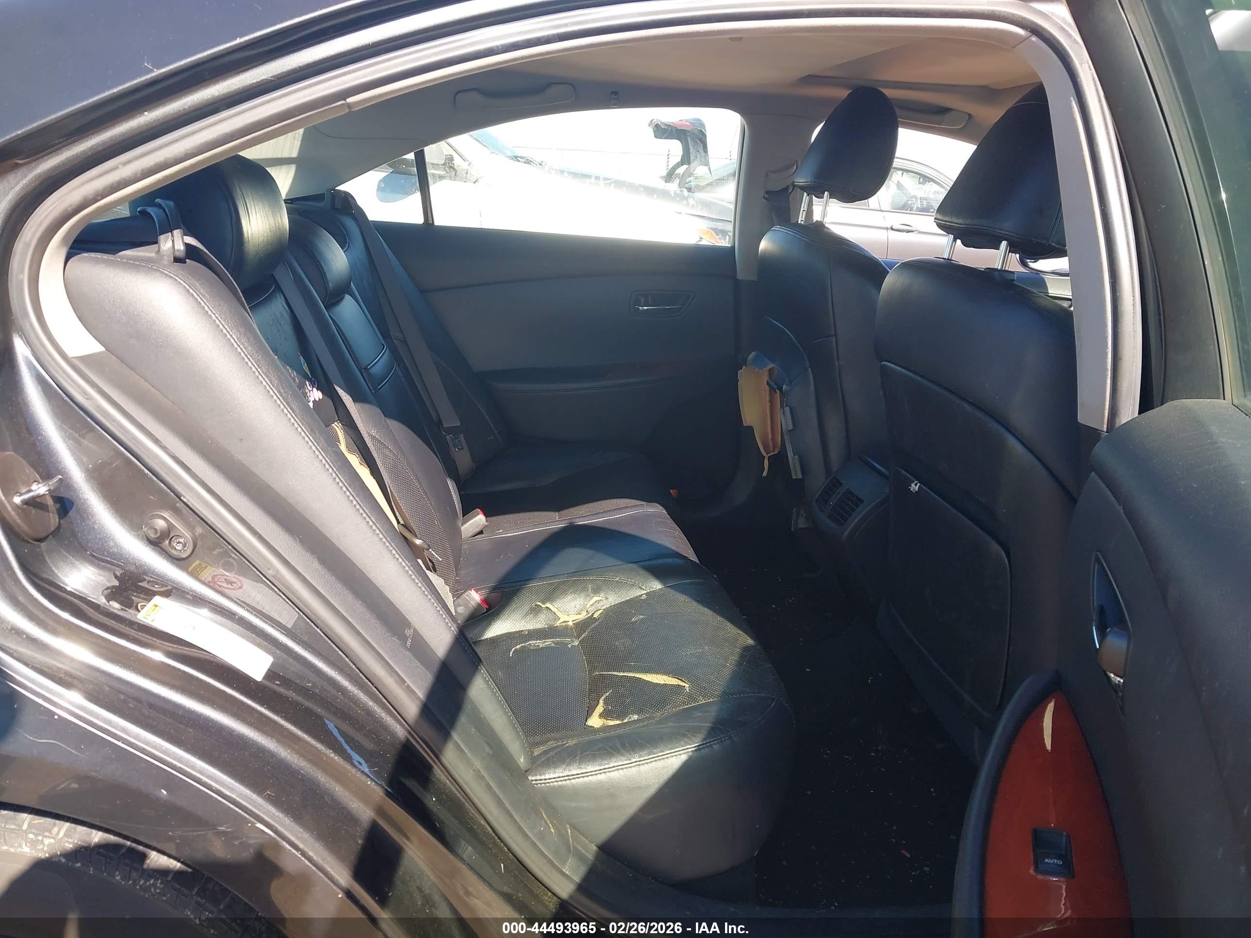 LEXUS ES image 8