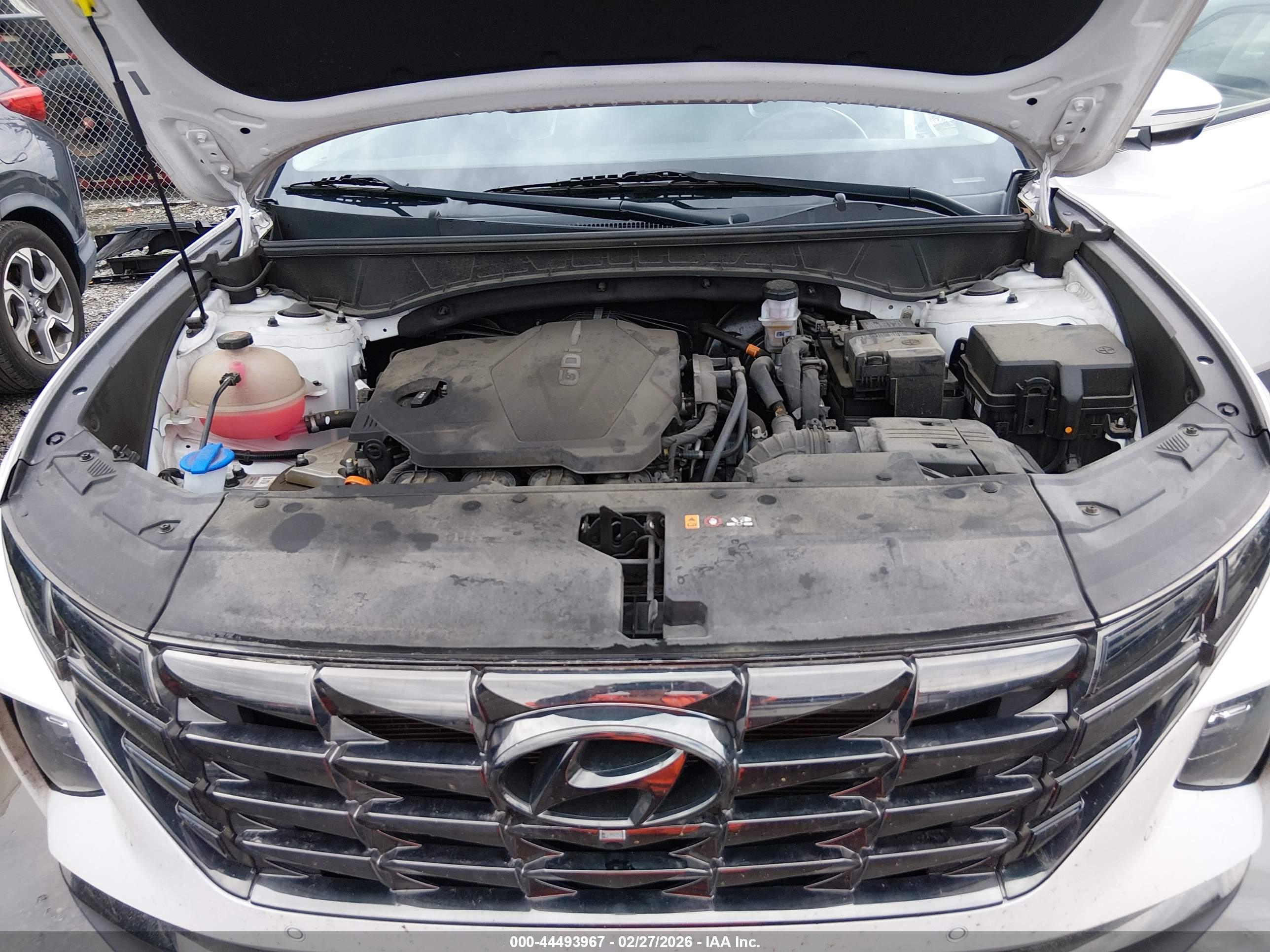 HYUNDAI TUCSON image 10