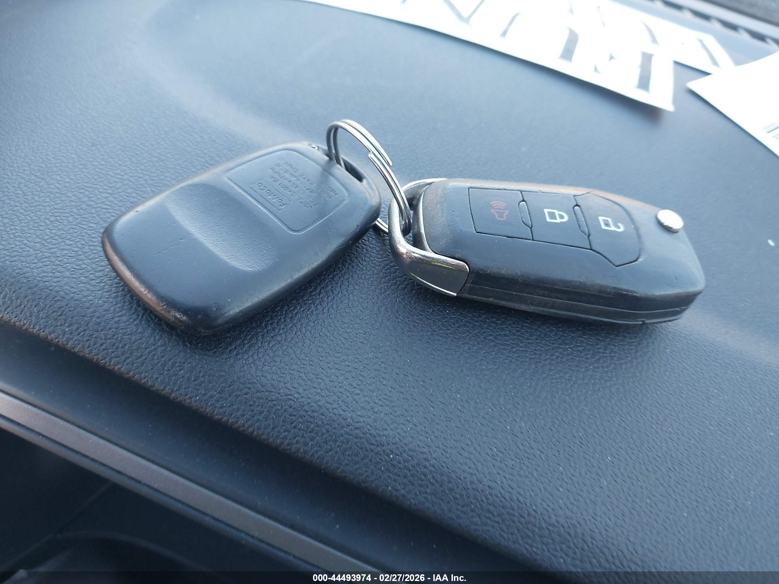 FORD ESCAPE image 11