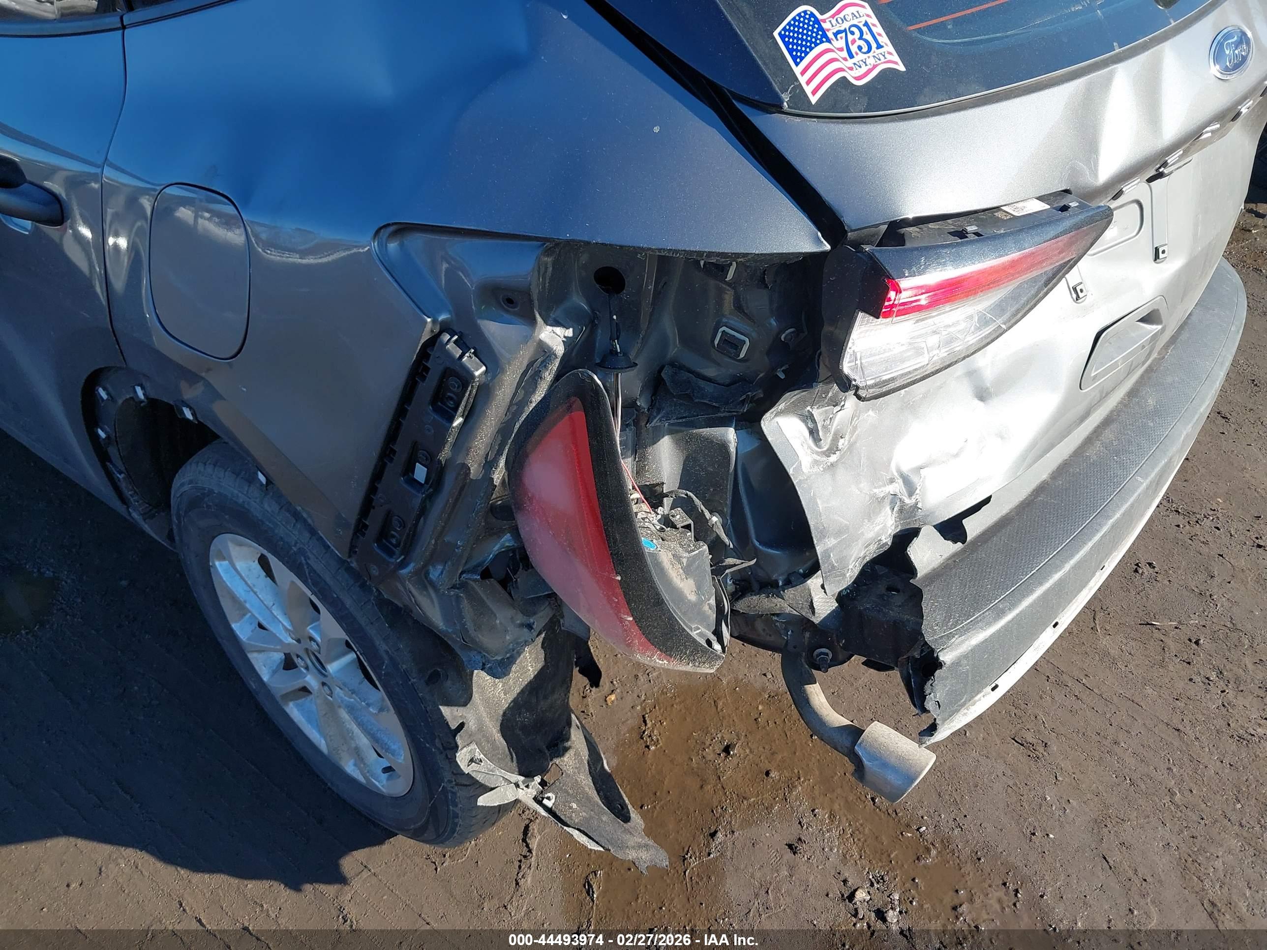 FORD ESCAPE image 6