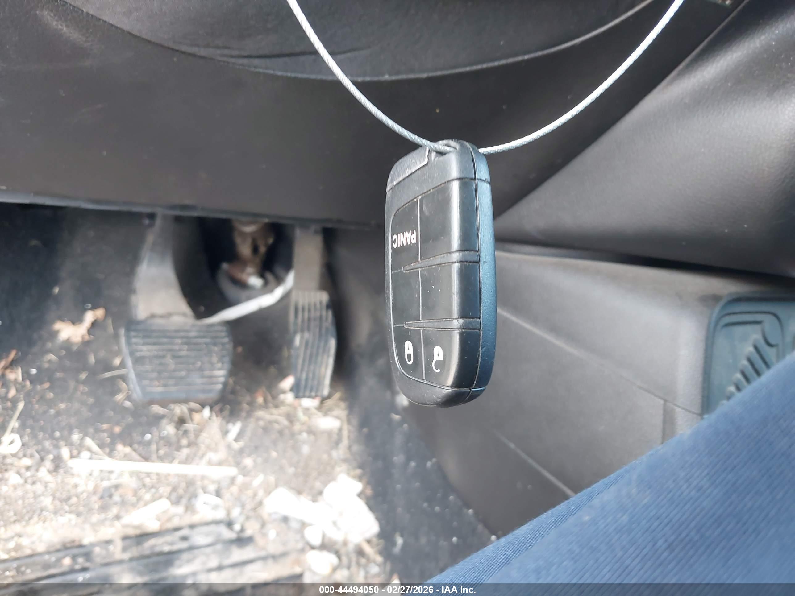 JEEP RENEGADE image 11