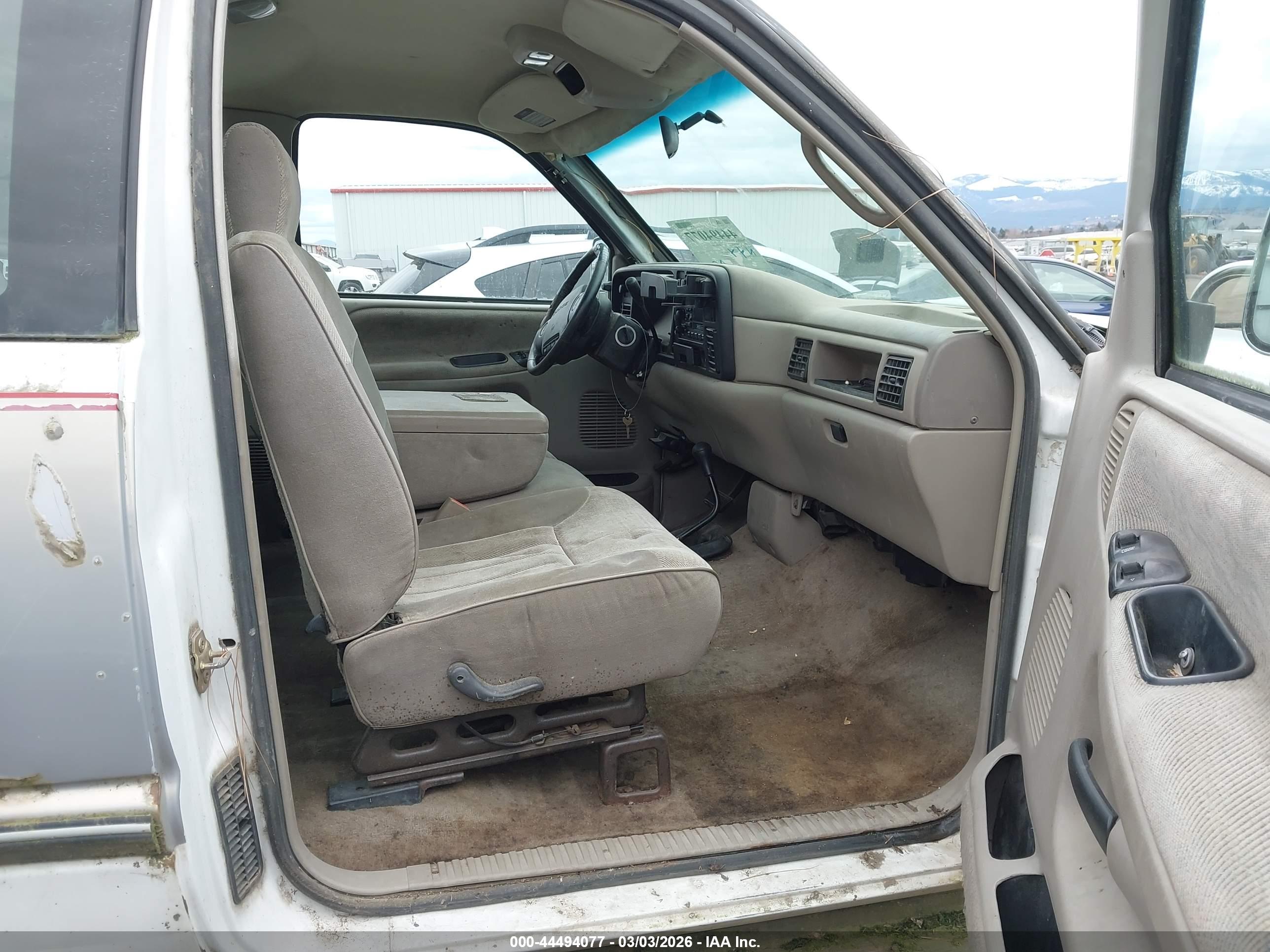 DODGE RAM image 5