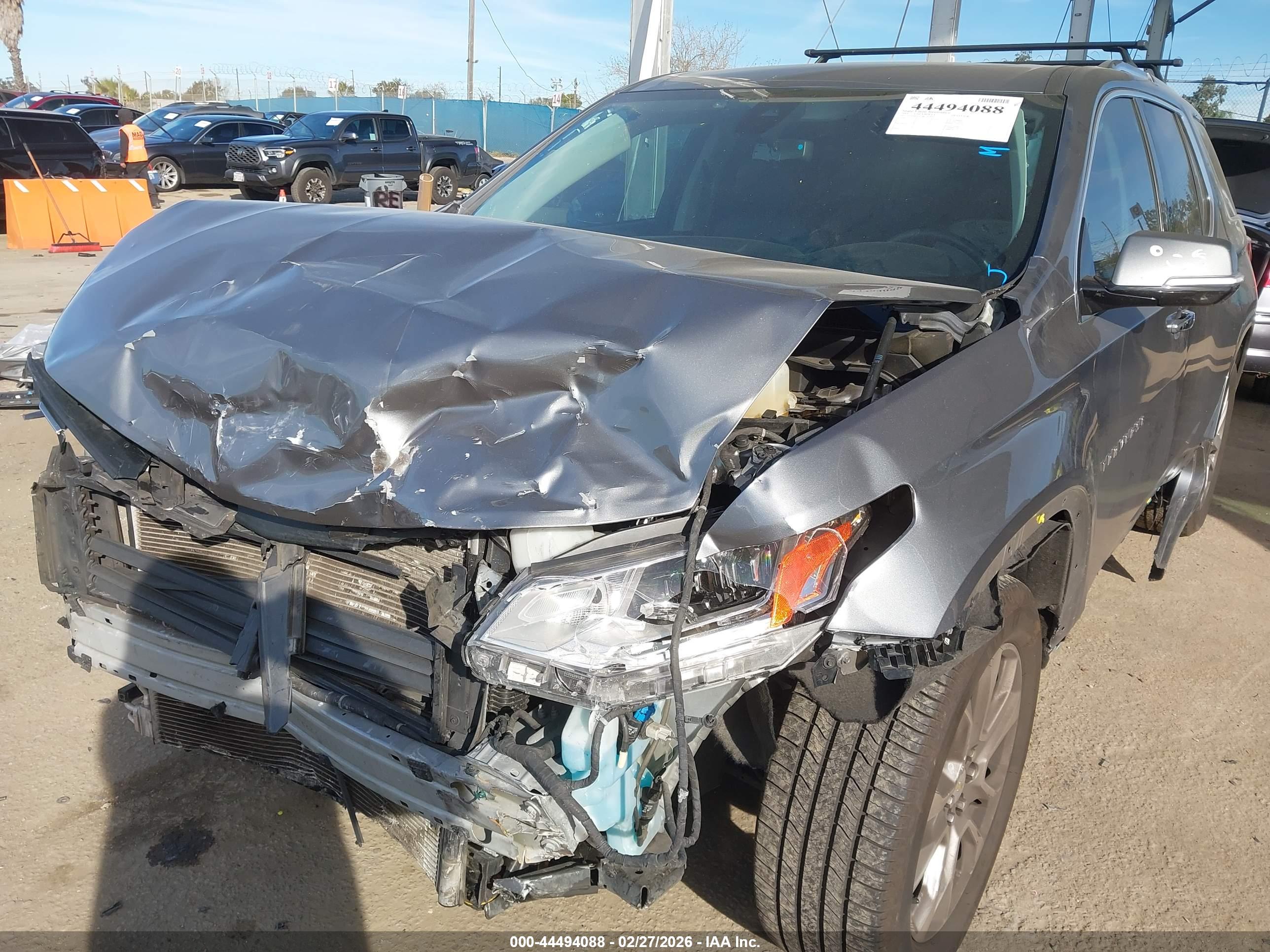 CHEVROLET TRAVERSE image 6