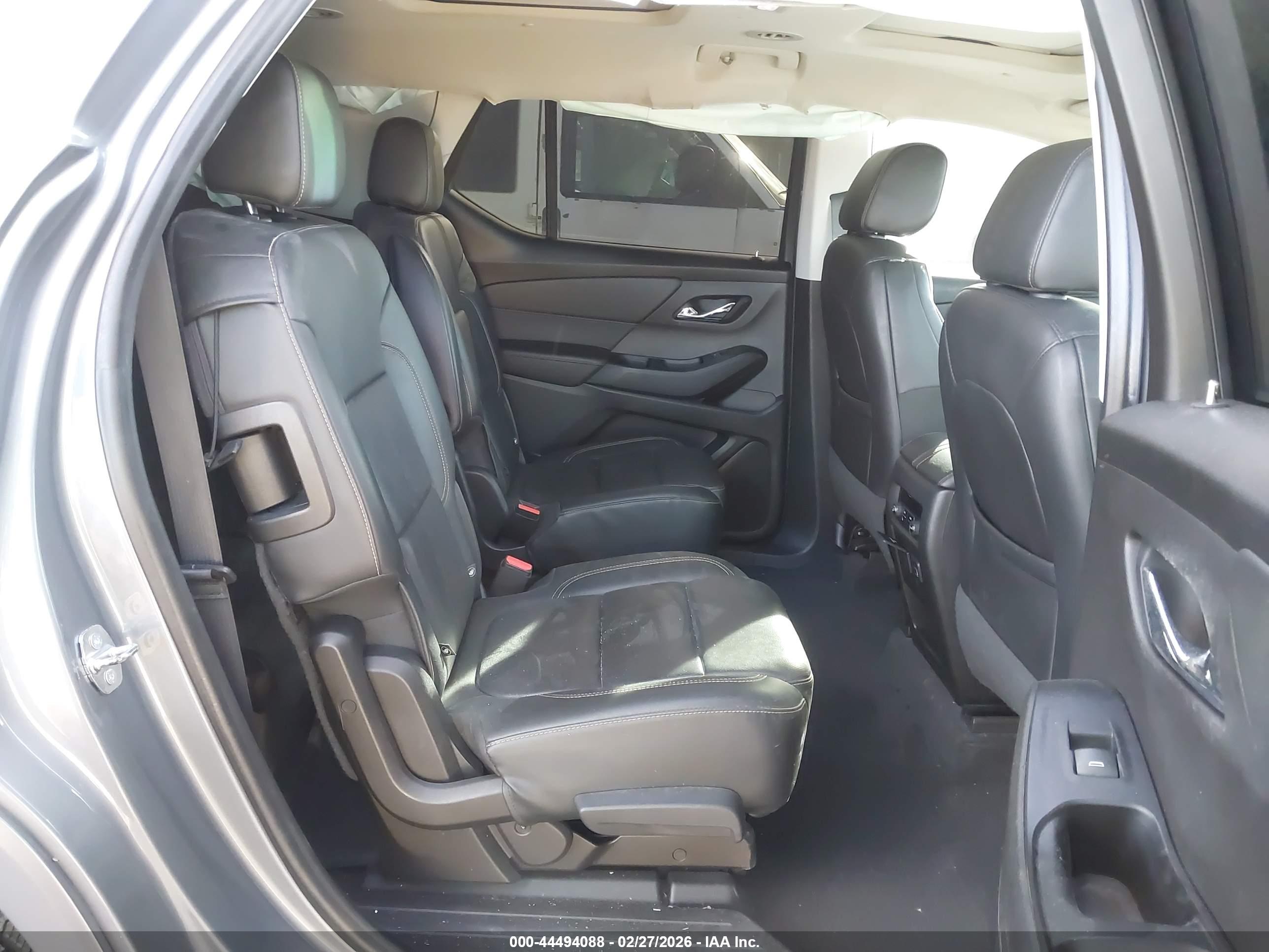 CHEVROLET TRAVERSE image 8
