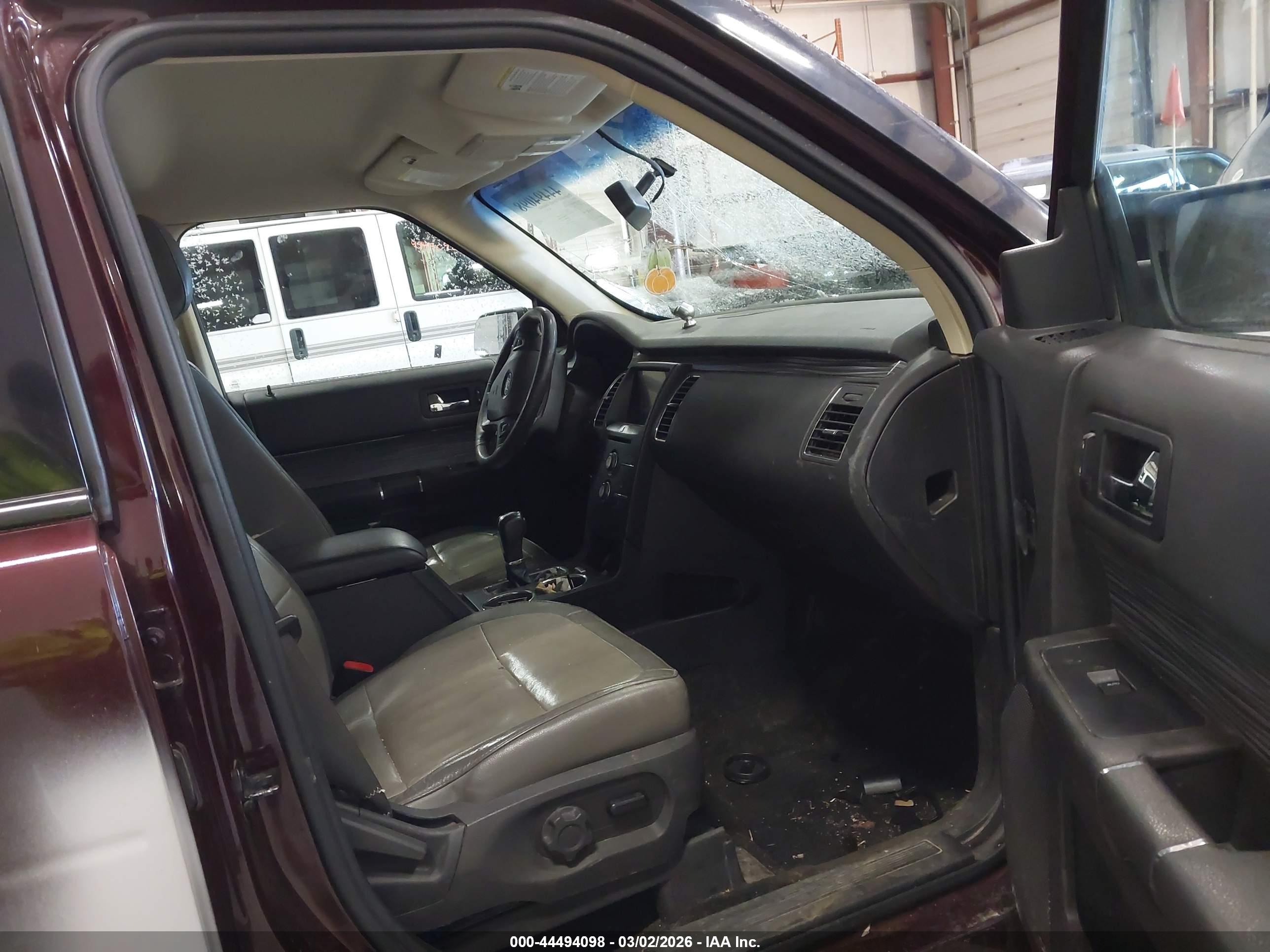 FORD FLEX image 5