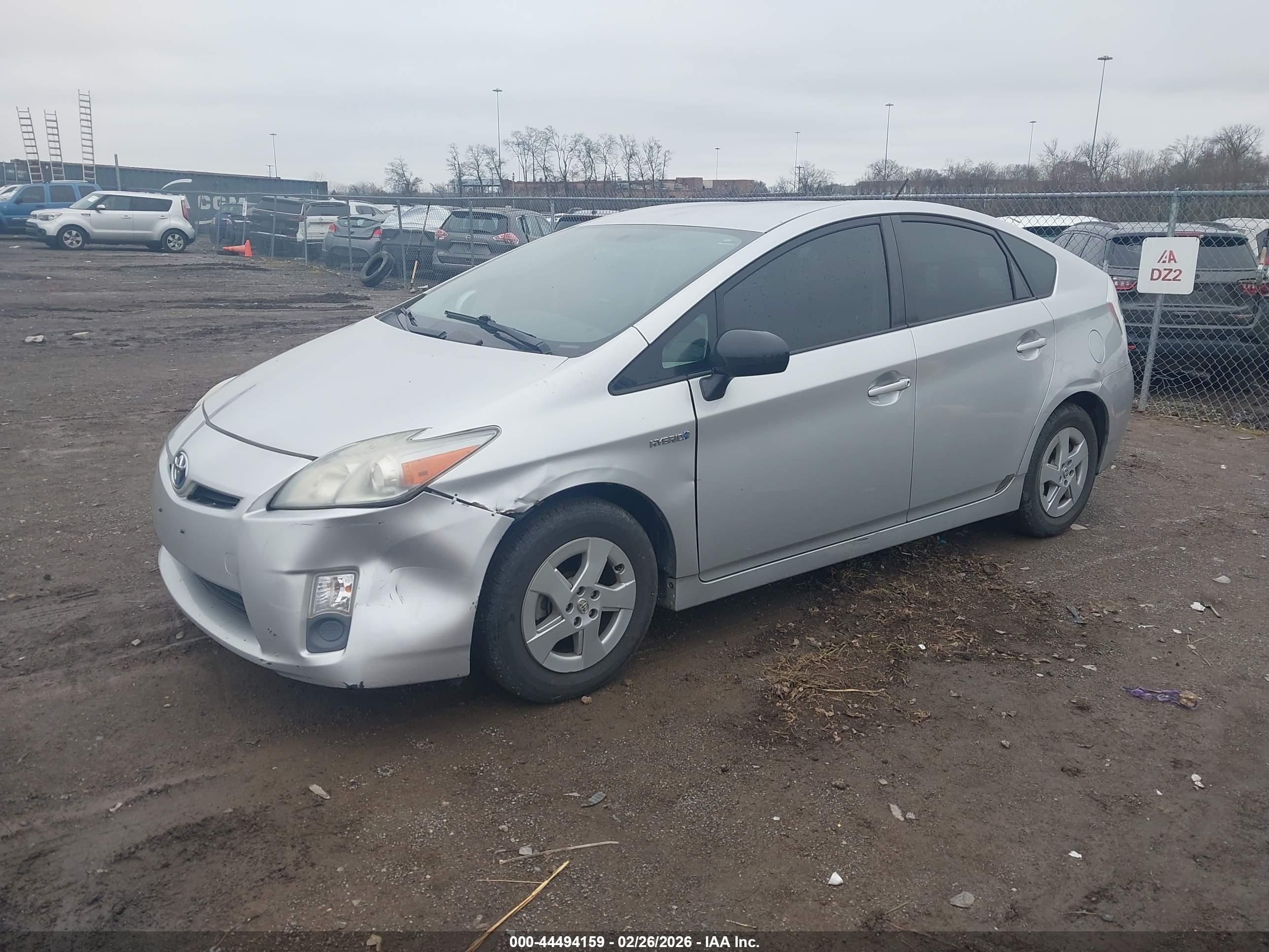 TOYOTA PRIUS image 2