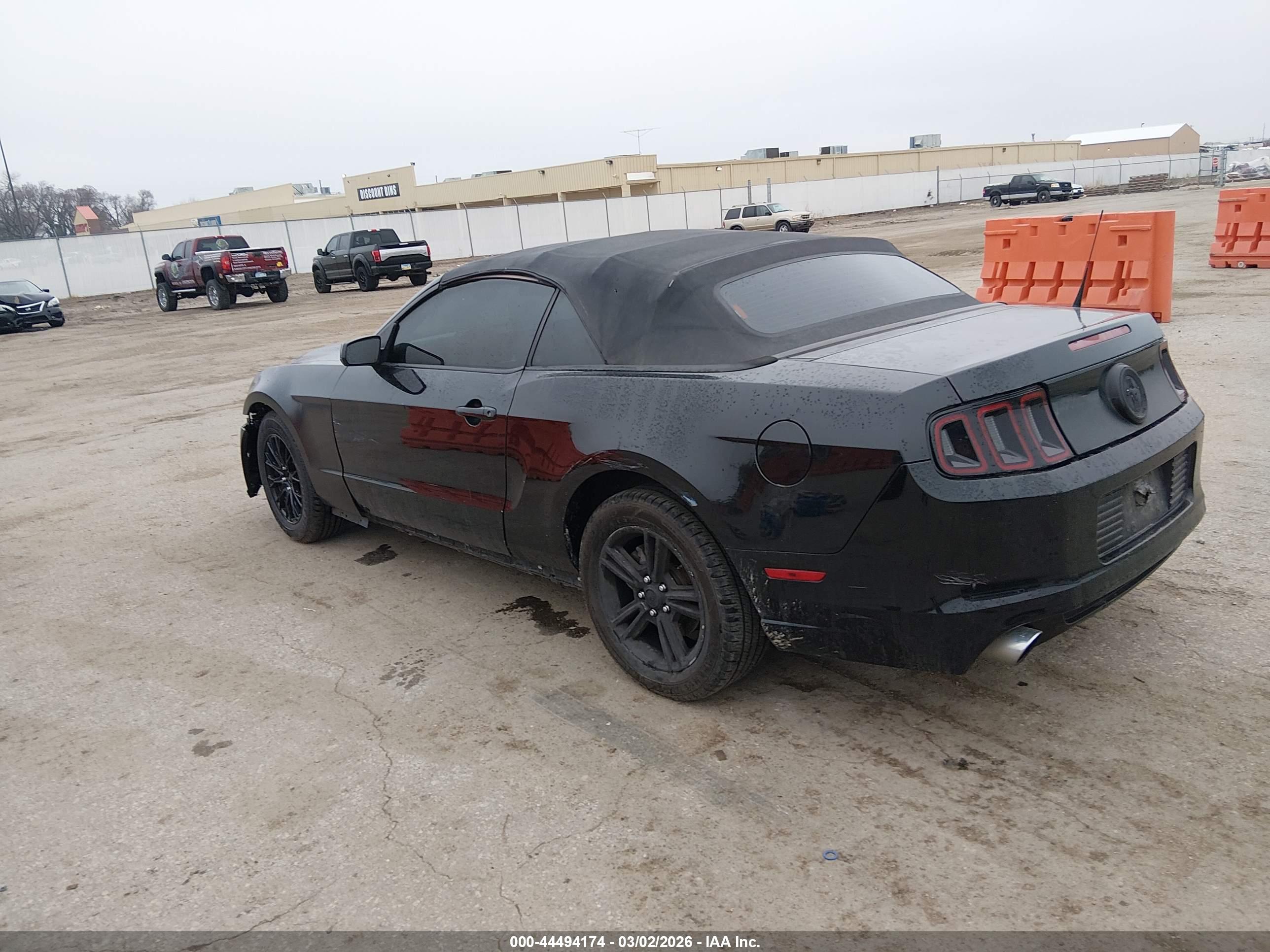 FORD MUSTANG image 3