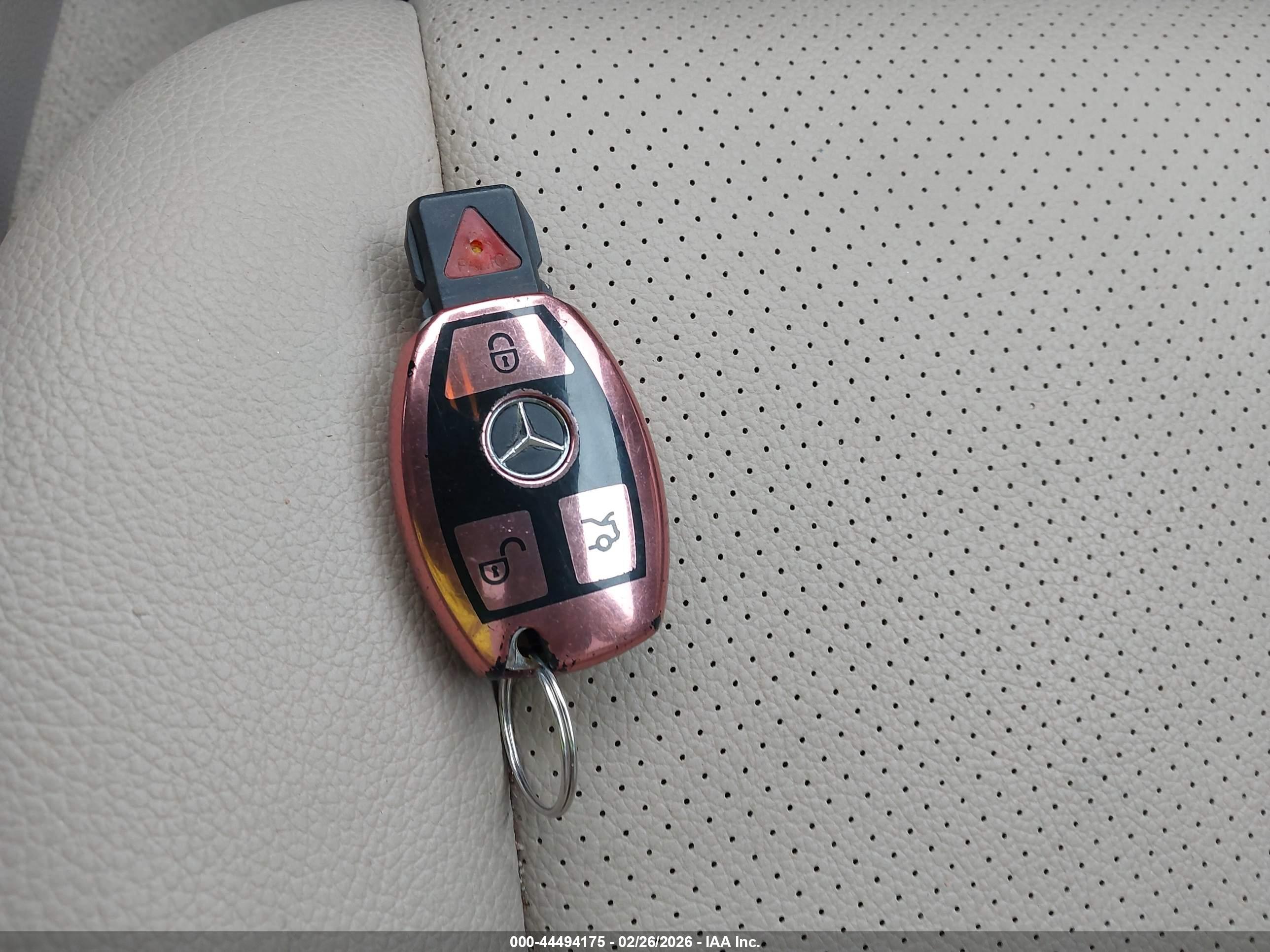 MERCEDES-BENZ GLK image 11