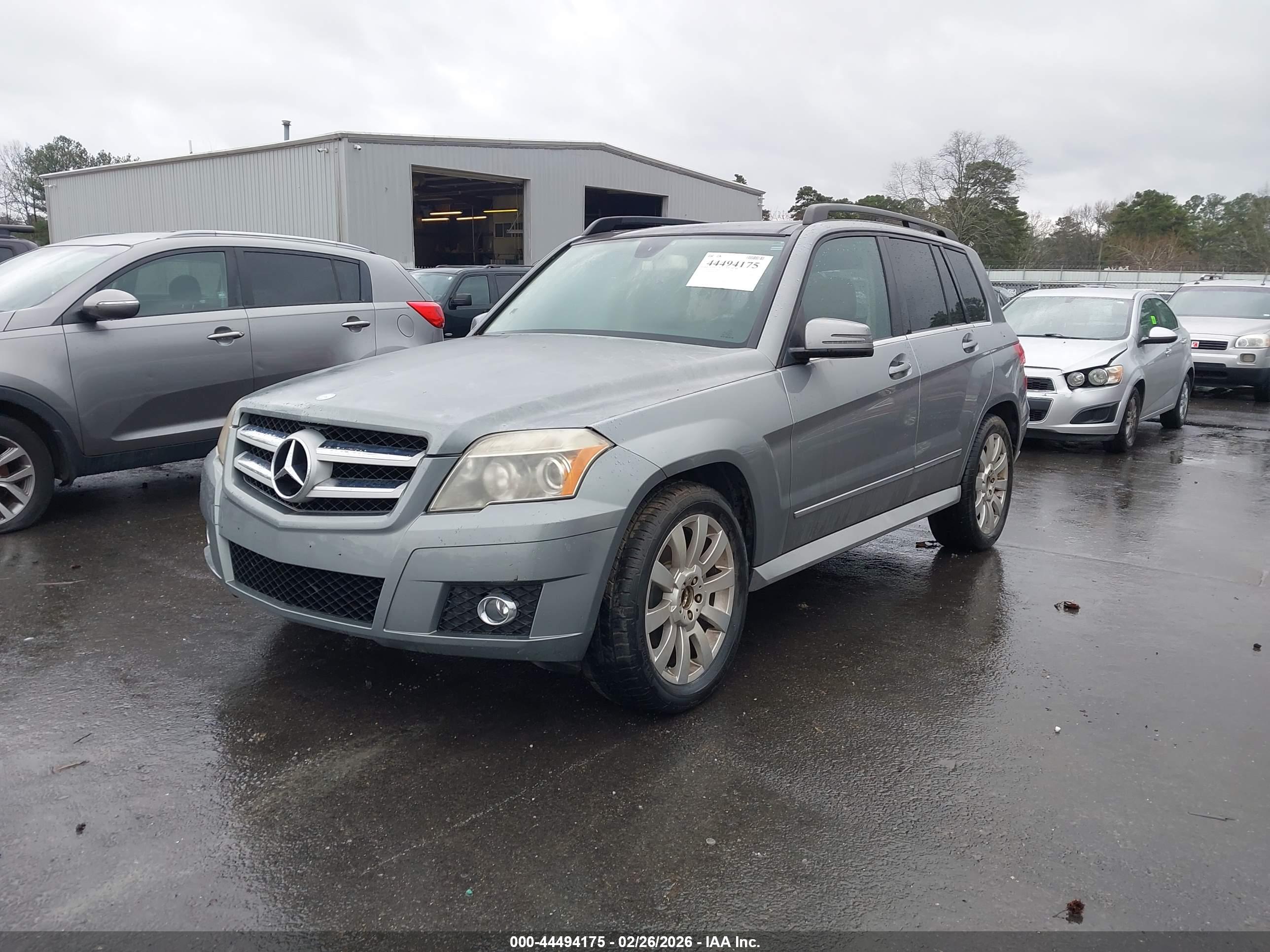 MERCEDES-BENZ GLK image 2