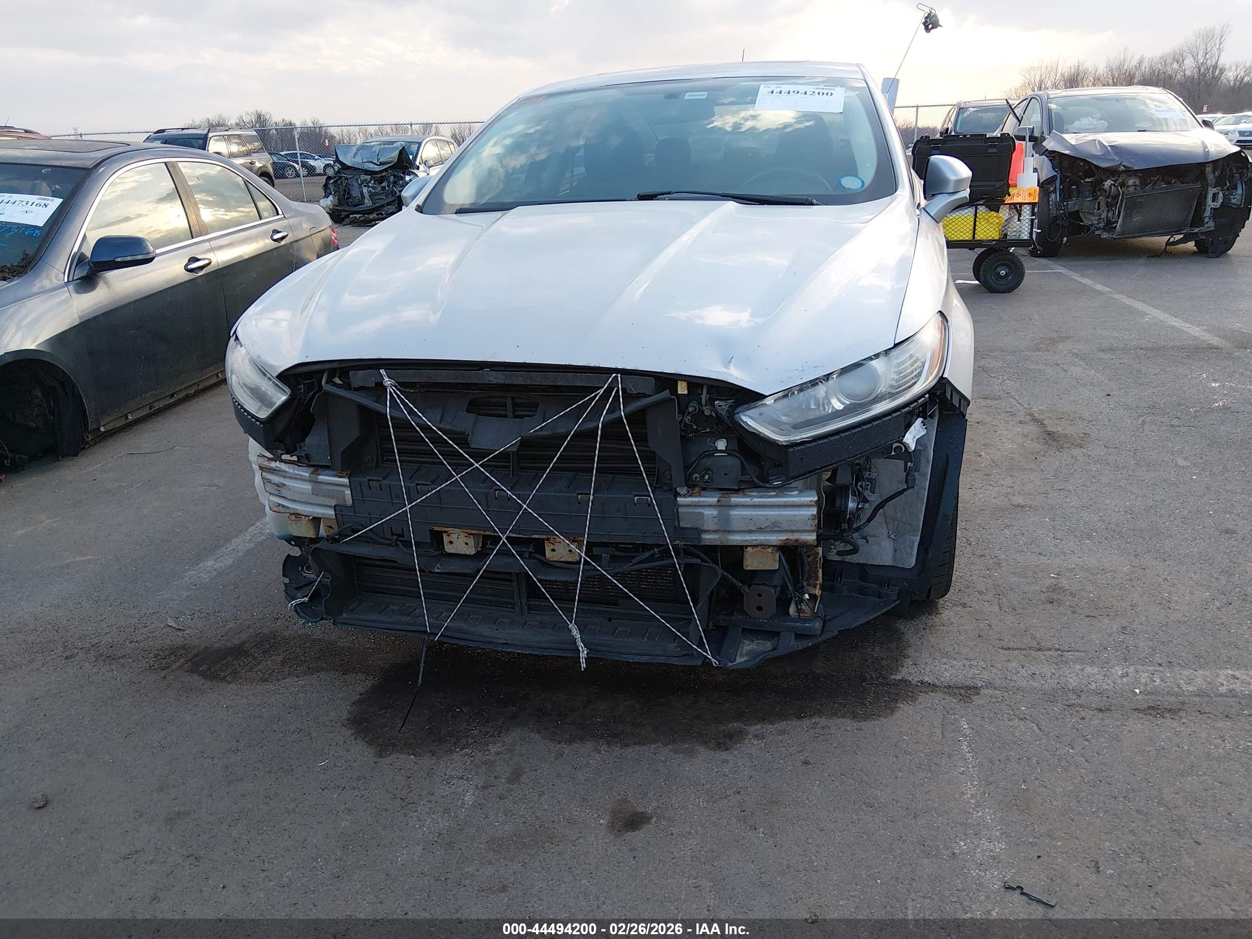 FORD FUSION image 6