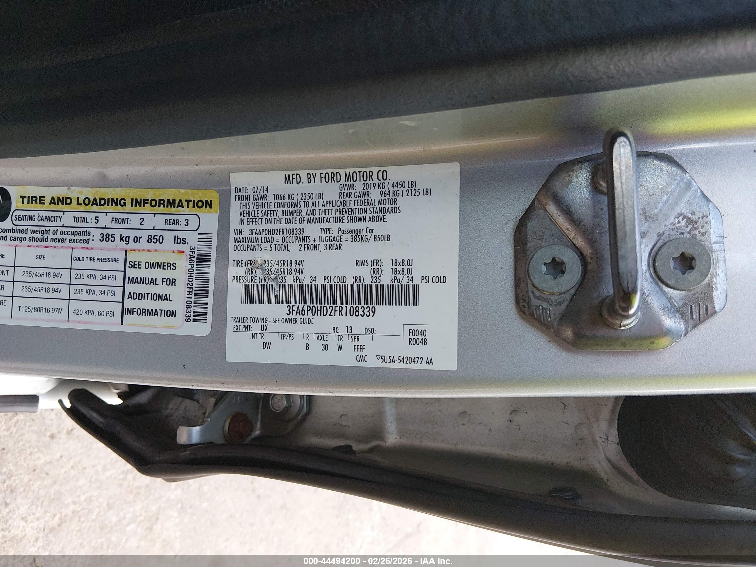 FORD FUSION image 9