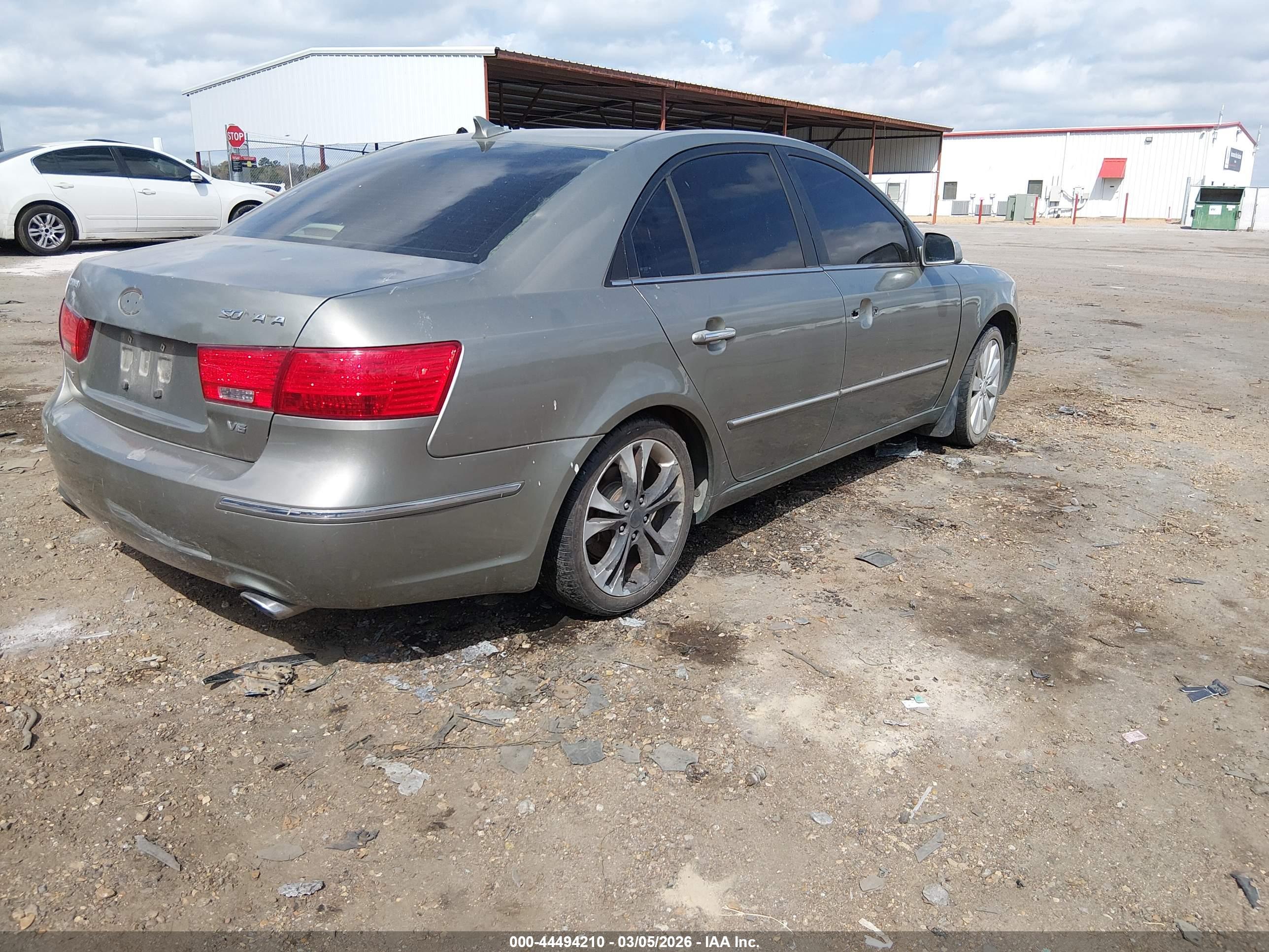 HYUNDAI SONATA image 4