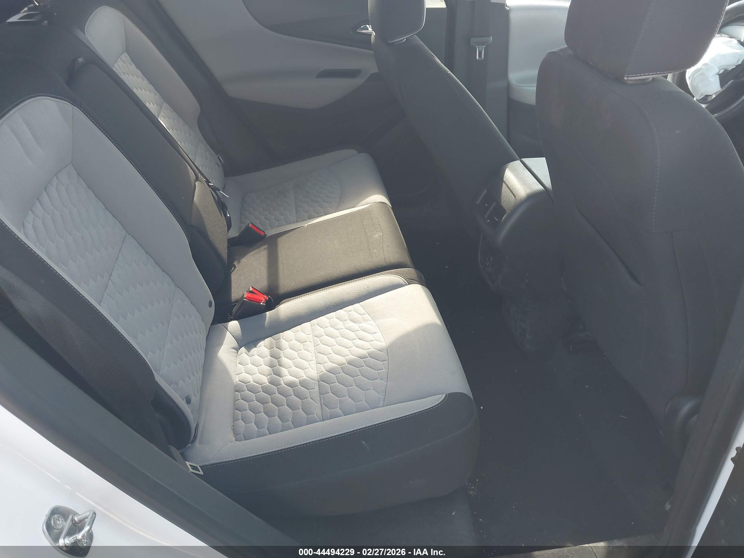CHEVROLET EQUINOX image 8