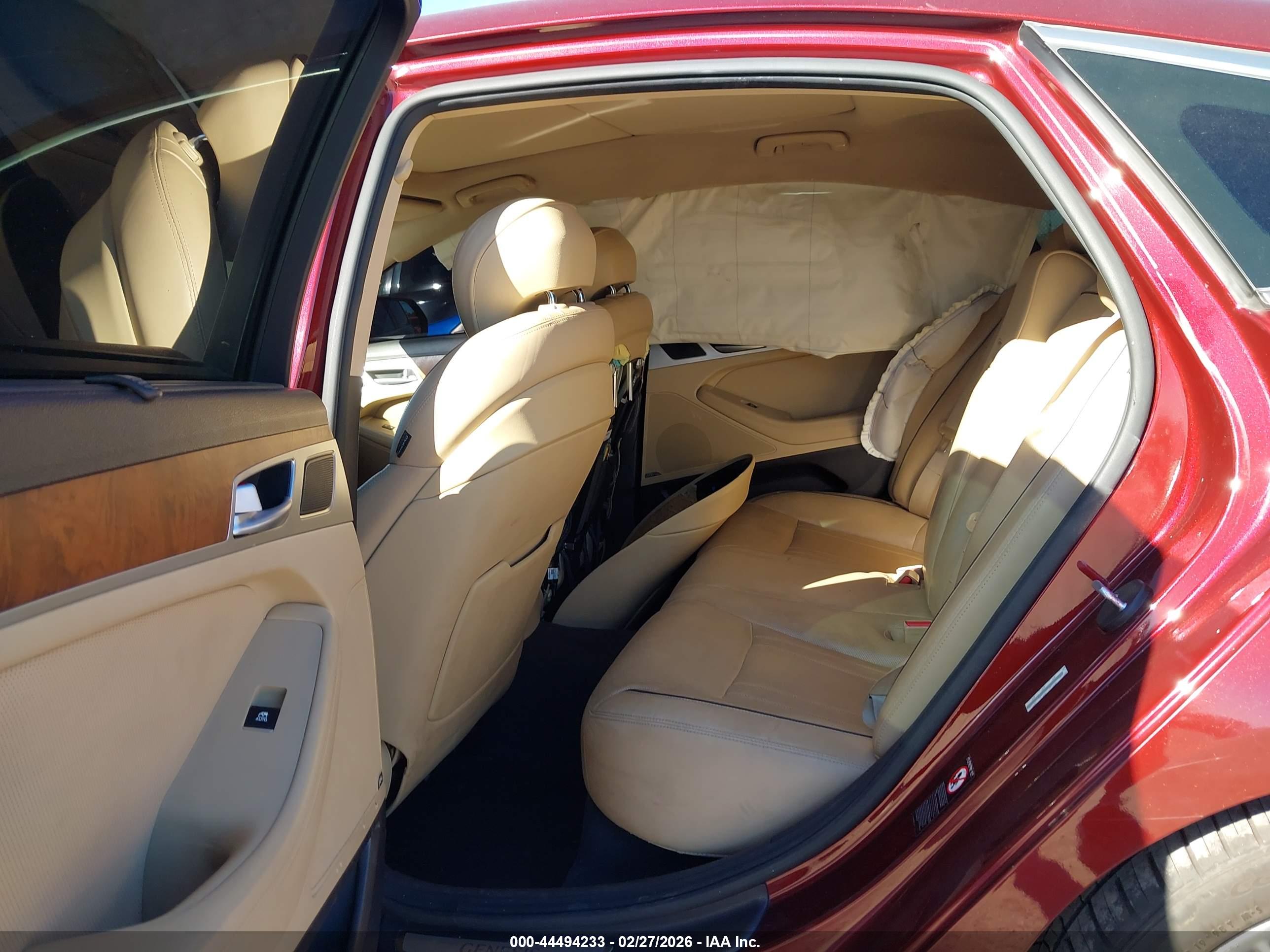 HYUNDAI GENESIS image 8