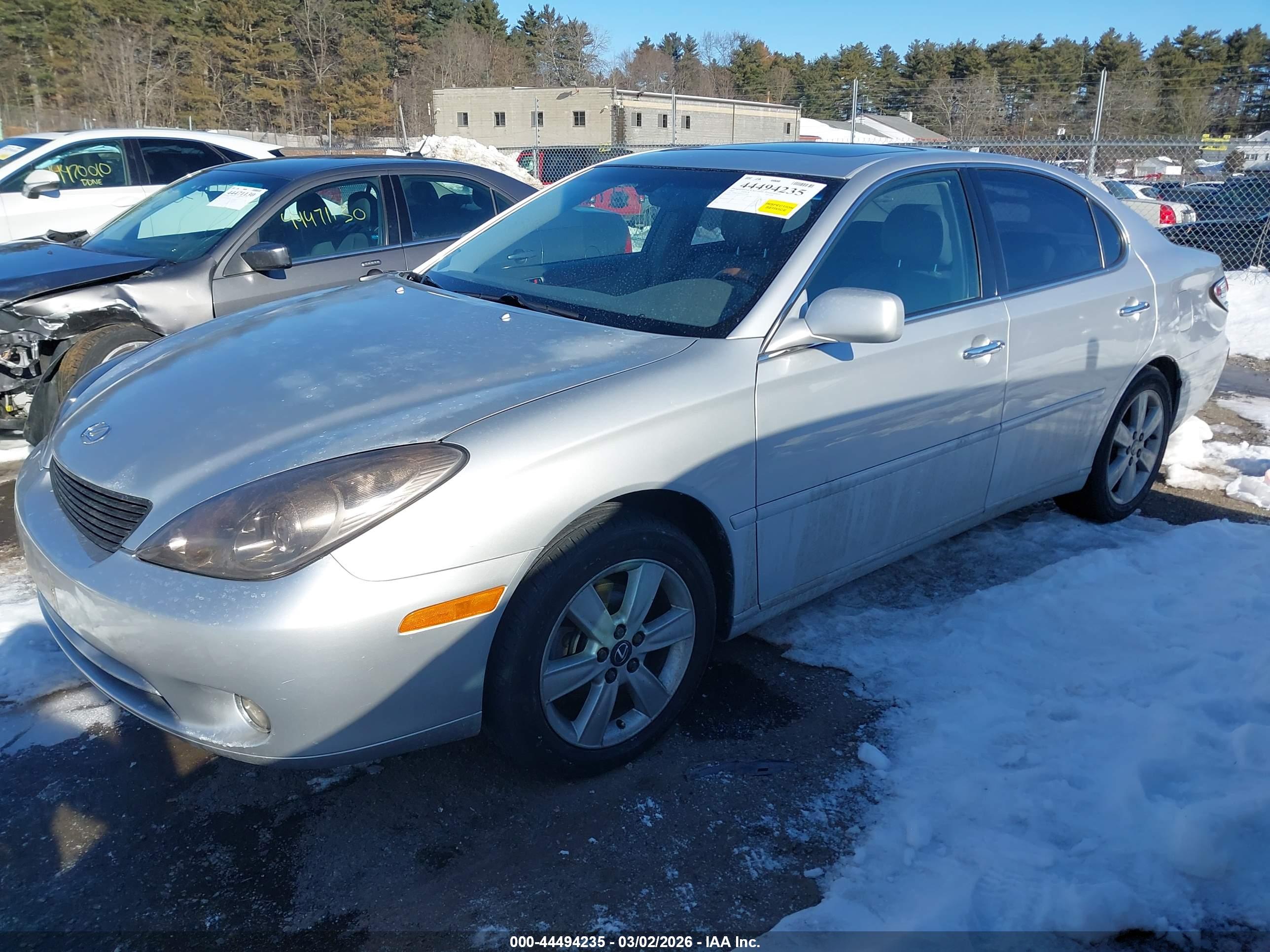 LEXUS ES image 2
