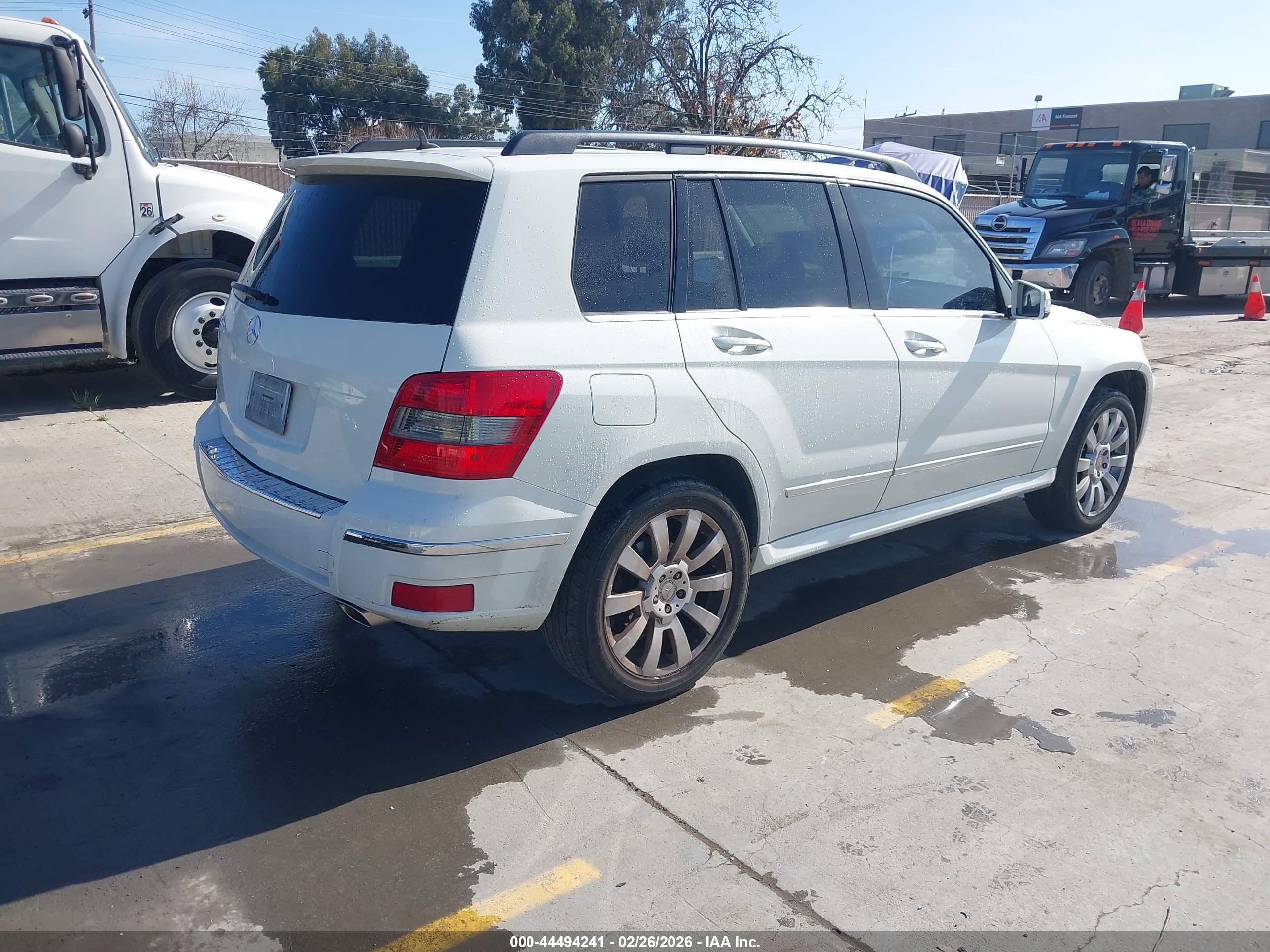 MERCEDES-BENZ GLK image 4