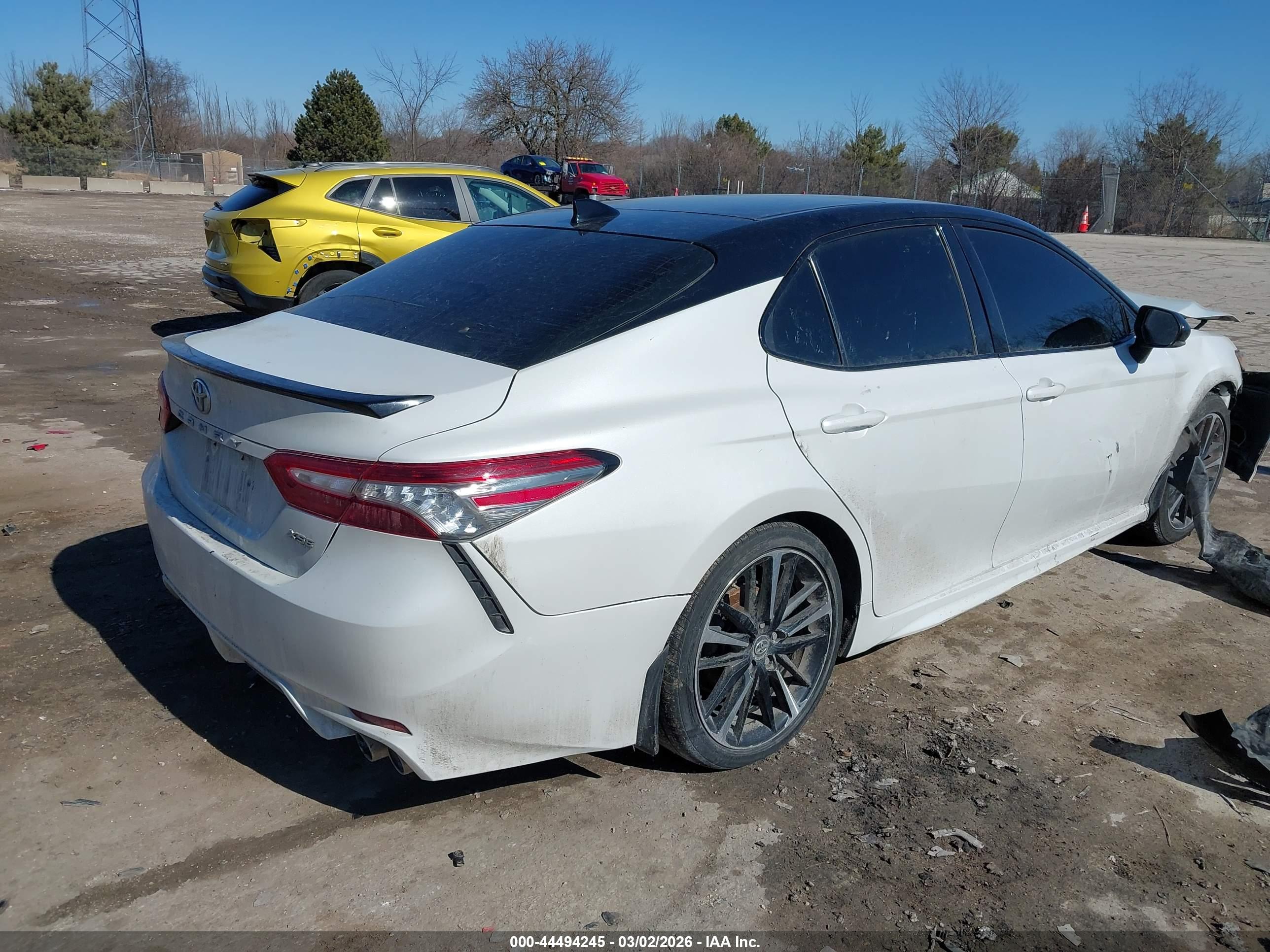 TOYOTA CAMRY image 4