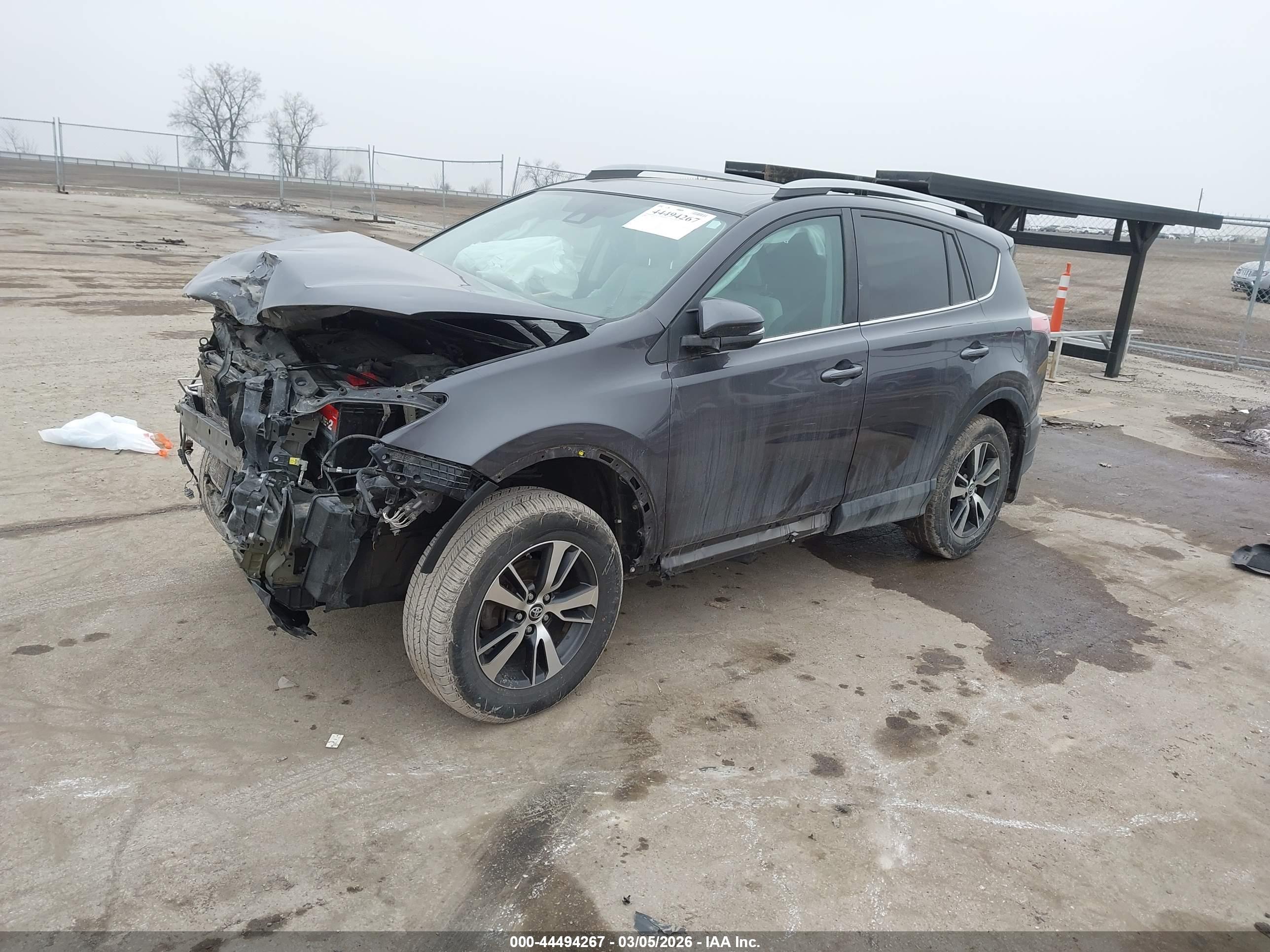 TOYOTA RAV4 image 2