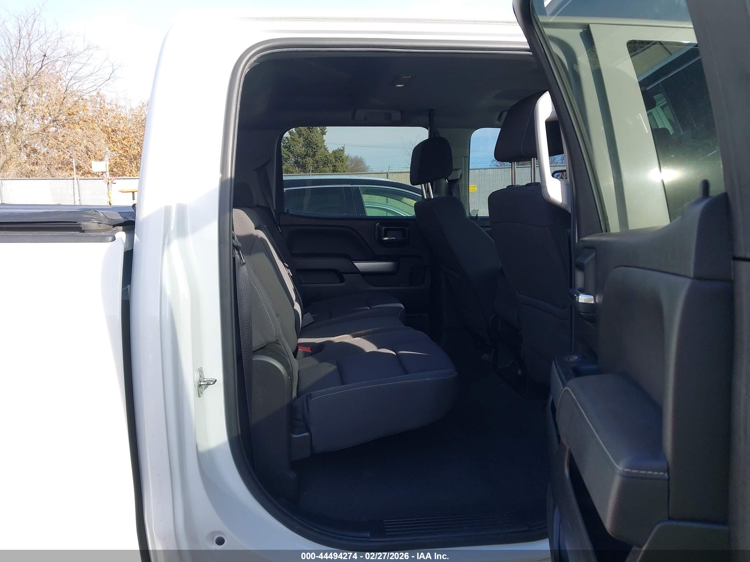 CHEVROLET SILVERADO image 8