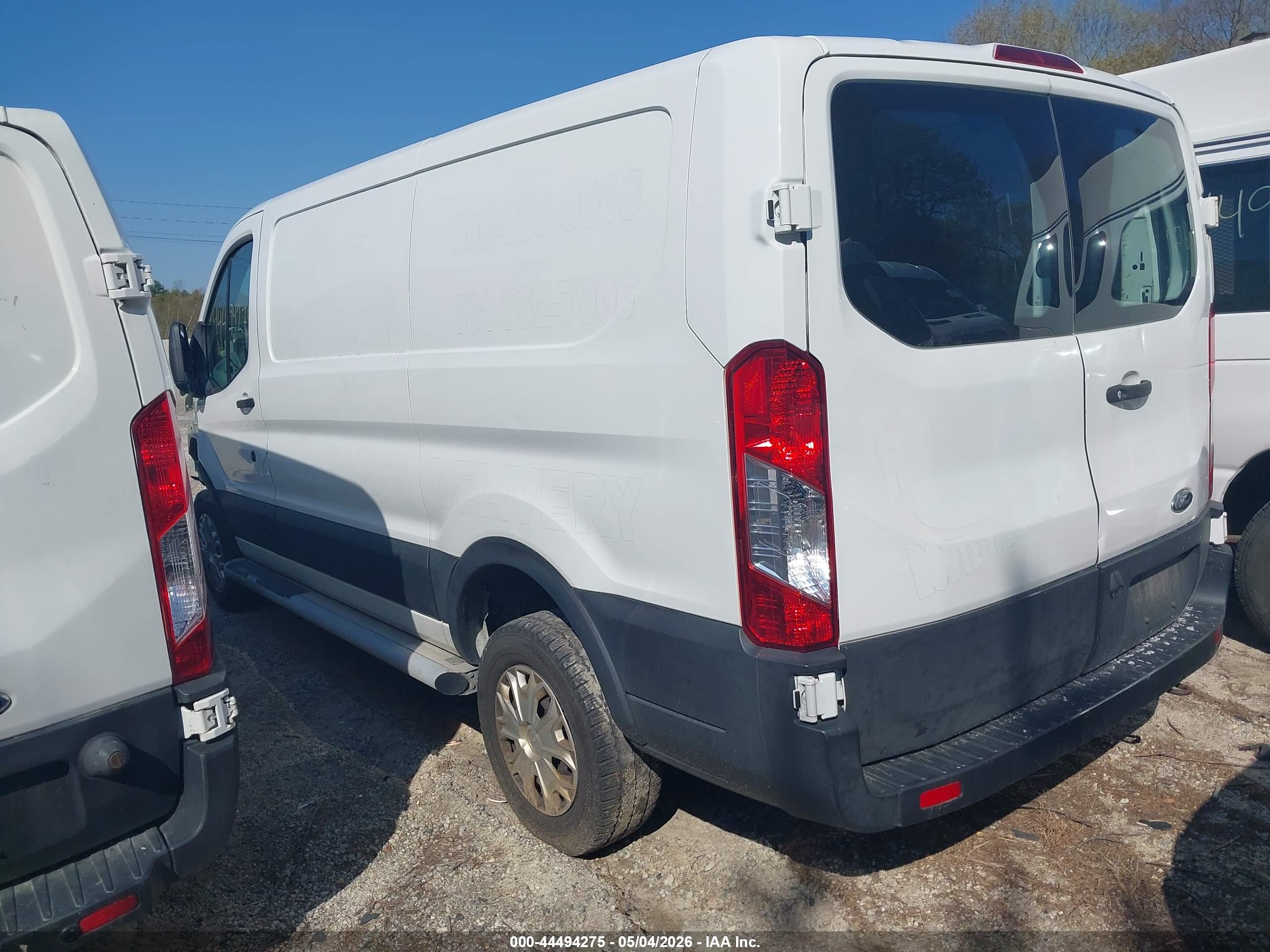 FORD TRANSIT-250 image 3
